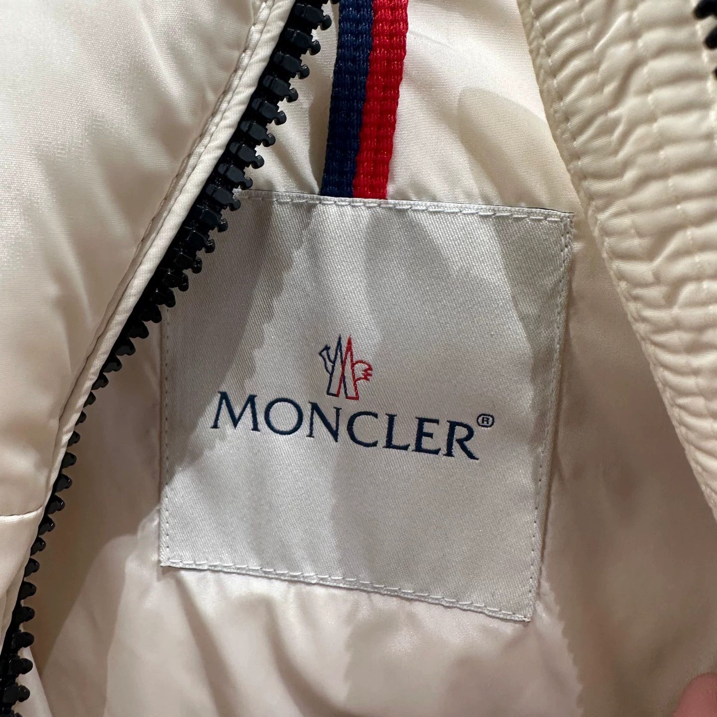 Moncler Moncler Retro Down Belt S Women Size S / US 4 / IT 40 - 3 Thumbnail