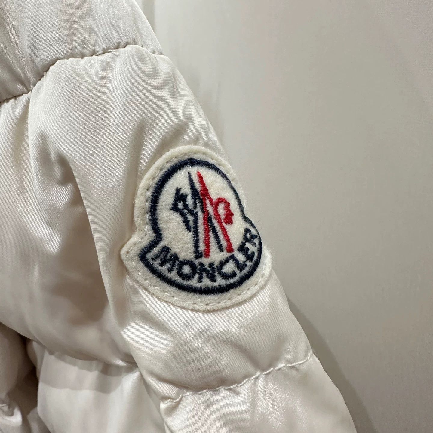 Moncler Moncler Retro Down Belt S Women Size S / US 4 / IT 40 - 6 Thumbnail