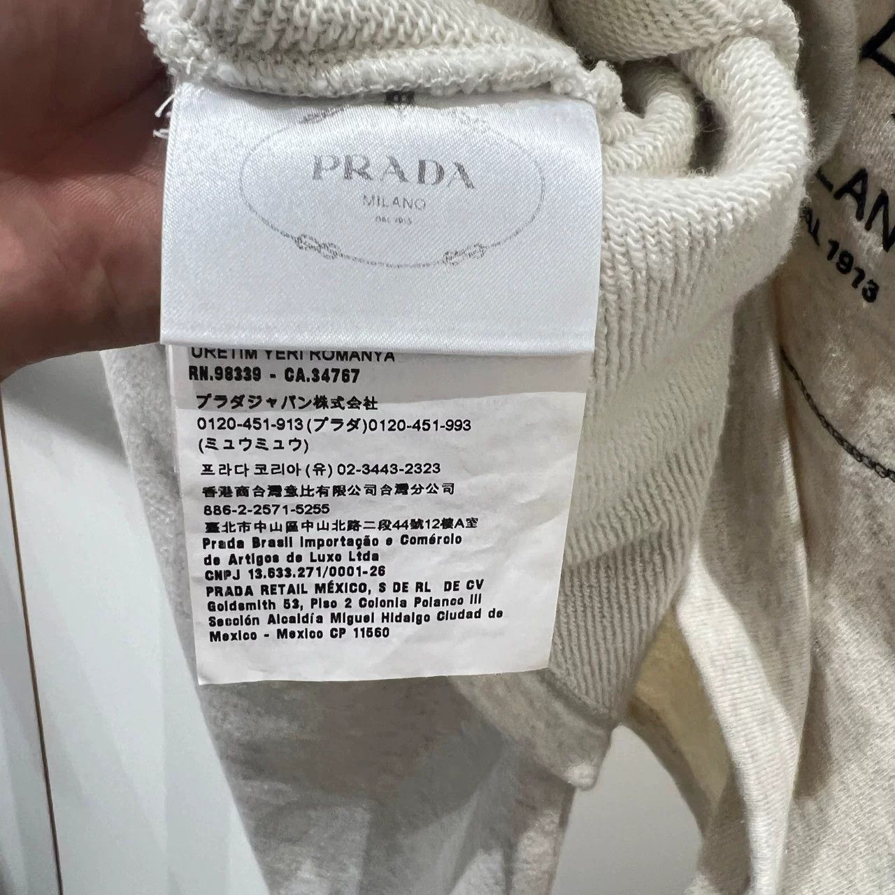Prada Prada Retro Printed Hoodie L Women Size L / US 10 / IT 46 - 5 Thumbnail