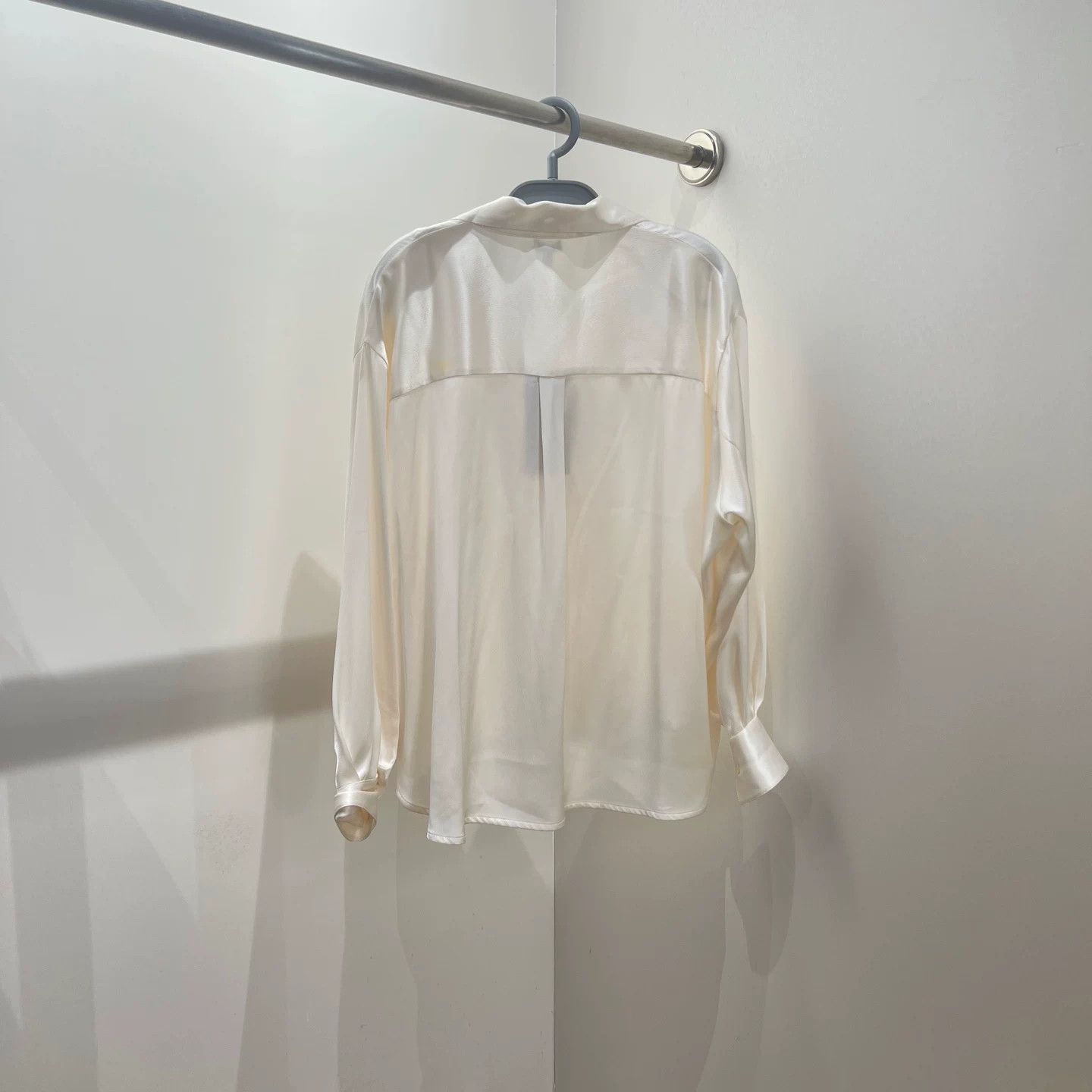 Loewe Loewe Embroidered Oversized Beige T-Shirt S Women Size S / US 4 / IT 40 - 2 Thumbnail