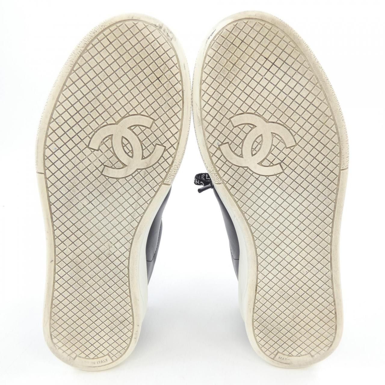 Chanel Chanel Chanel Calfskin Sneakers Leather Shoes G34085X51503 DUTY FREE for USA Size ONE SIZE - 4 Thumbnail