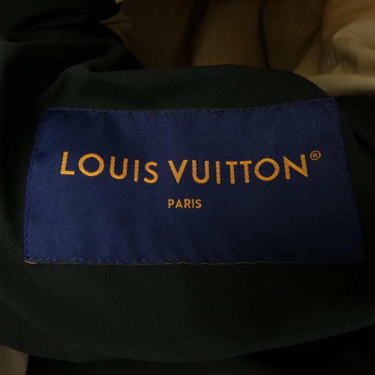 Louis Vuitton Louis Vuitton Louis Vuitton Placed Monogram Econyl Down Jacket Textile Outerwear HSB45ECVO DUTY FREE for USA Size ONE SIZE - 4 Thumbnail
