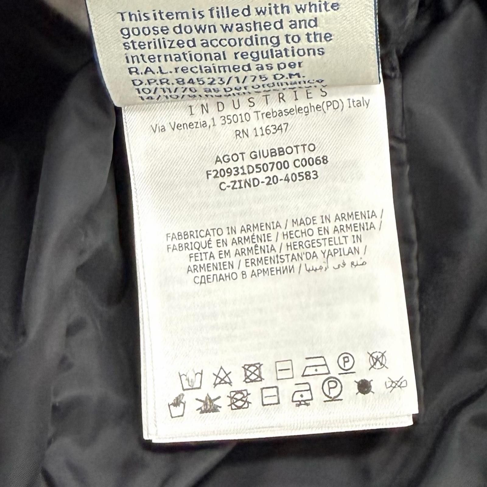 Moncler Moncler MONCLER Nylon Down Coat Textile Outerwear F20931D50700 DUTY FREE for USA Size ONE SIZE - 11 Thumbnail