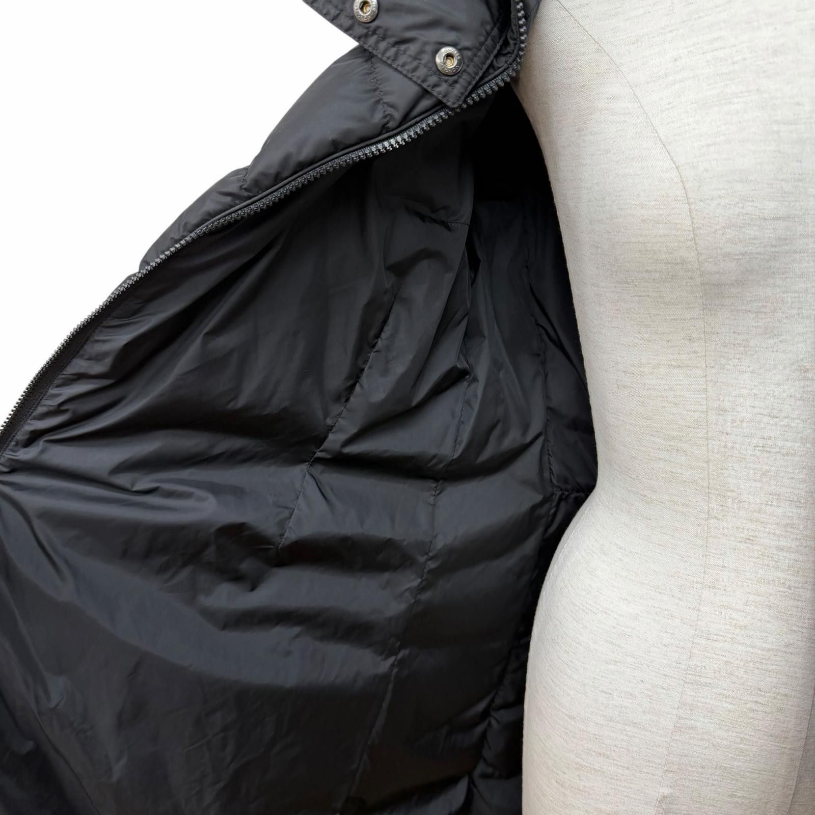 Moncler Moncler Moncler Flammette Nylon Down Coat Textile Outerwear DUTY FREE for USA Size ONE SIZE - 5 Thumbnail