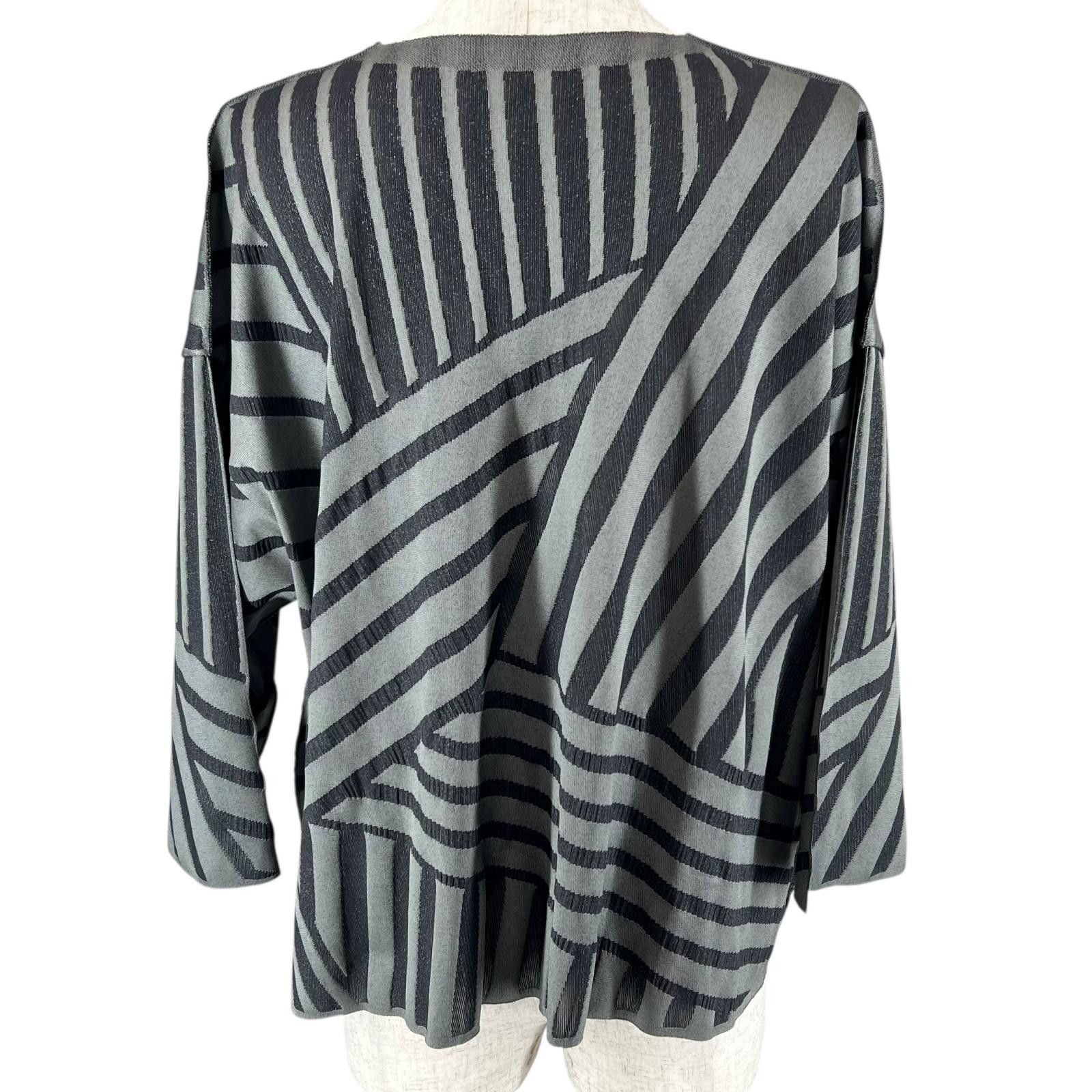 Issey Miyake Issey Miyake Pleats Please Issey Miyake A-POC Geometric Top Textile Tops PP83LK921 DUTY FREE for USA Size ONE SIZE - 2 Thumbnail