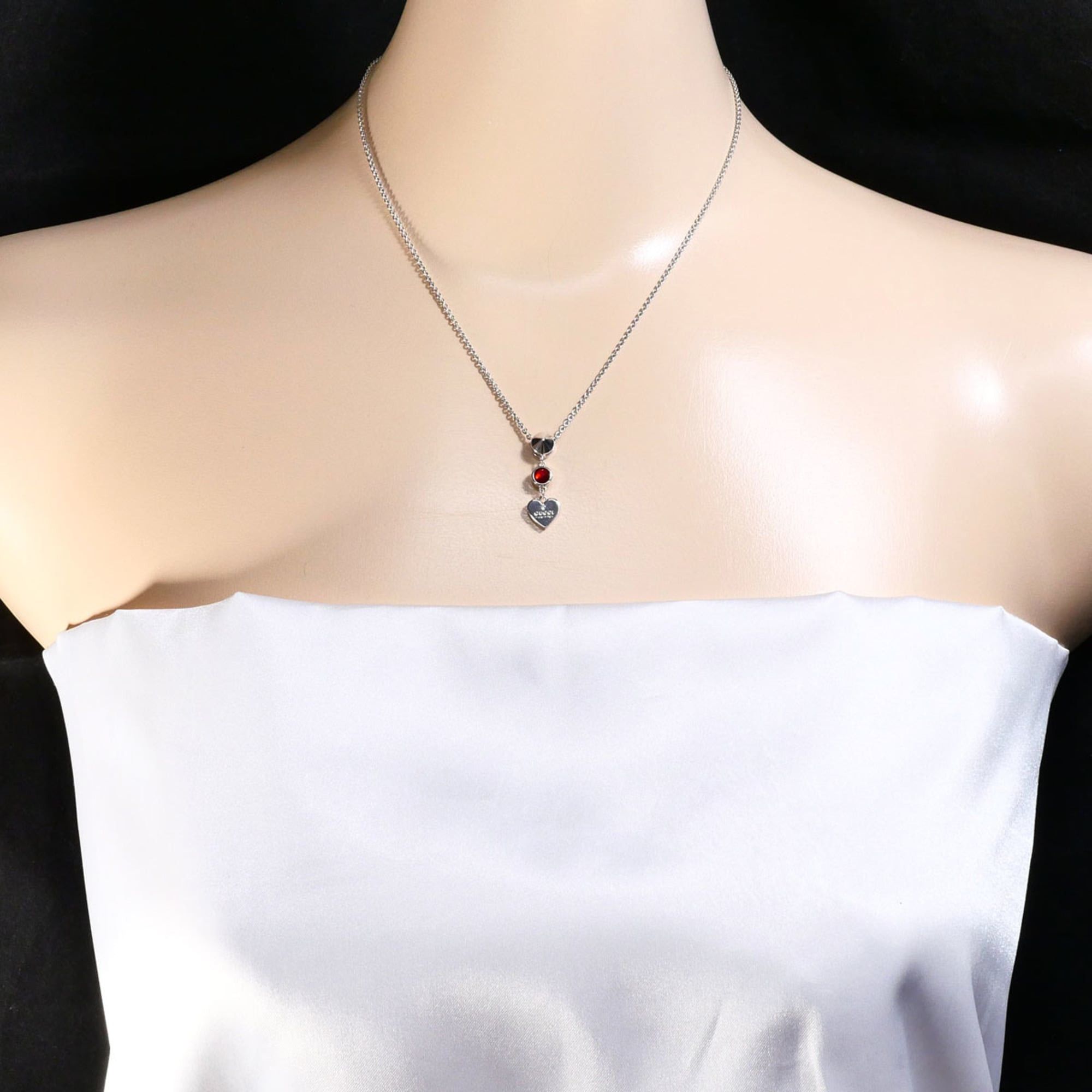 Gucci Gucci silver necklace with red topaz, total weight 6.4g, 41cm length, like new, free gift wrapping. Size ONE SIZE - 6 Thumbnail
