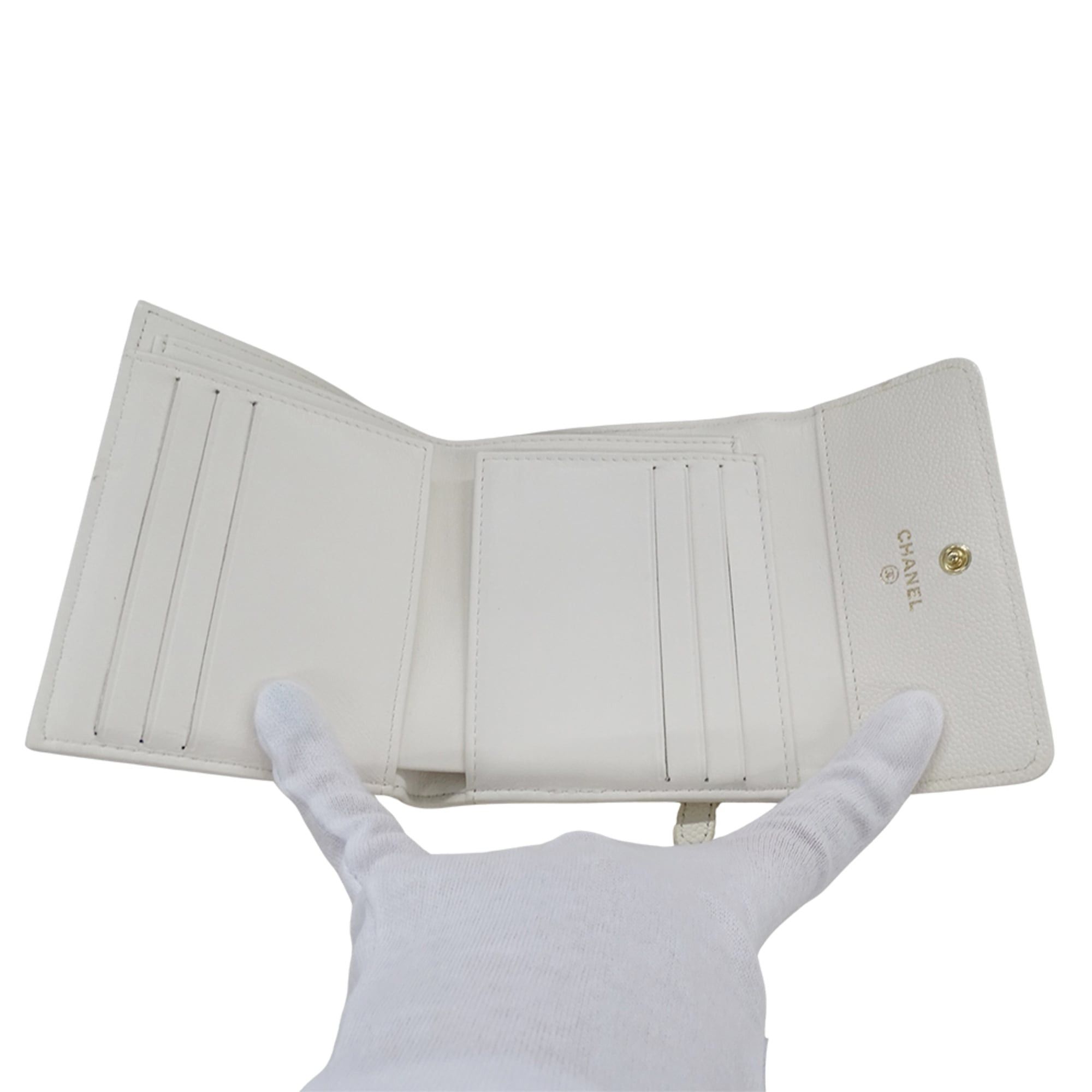 Chanel Chanel women's trifold wallet, caviar leather, Boy design, white with gold hardware. Size ONE SIZE - 5 Thumbnail