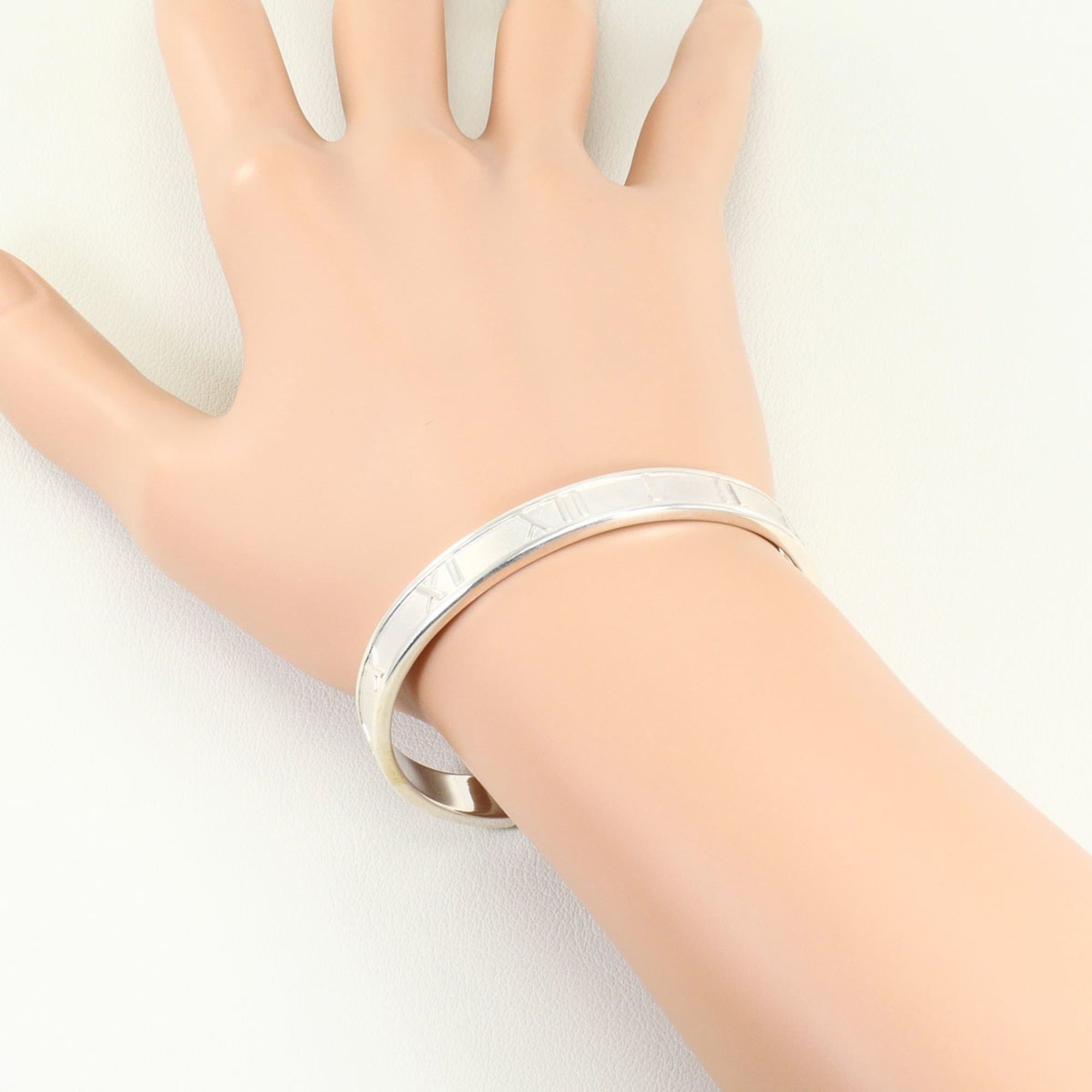 Tiffany & Co. Tiffany & Co. Atlas Silver Bangle, Total Weight 21.9g, Like New Condition. Size ONE SIZE - 4 Thumbnail