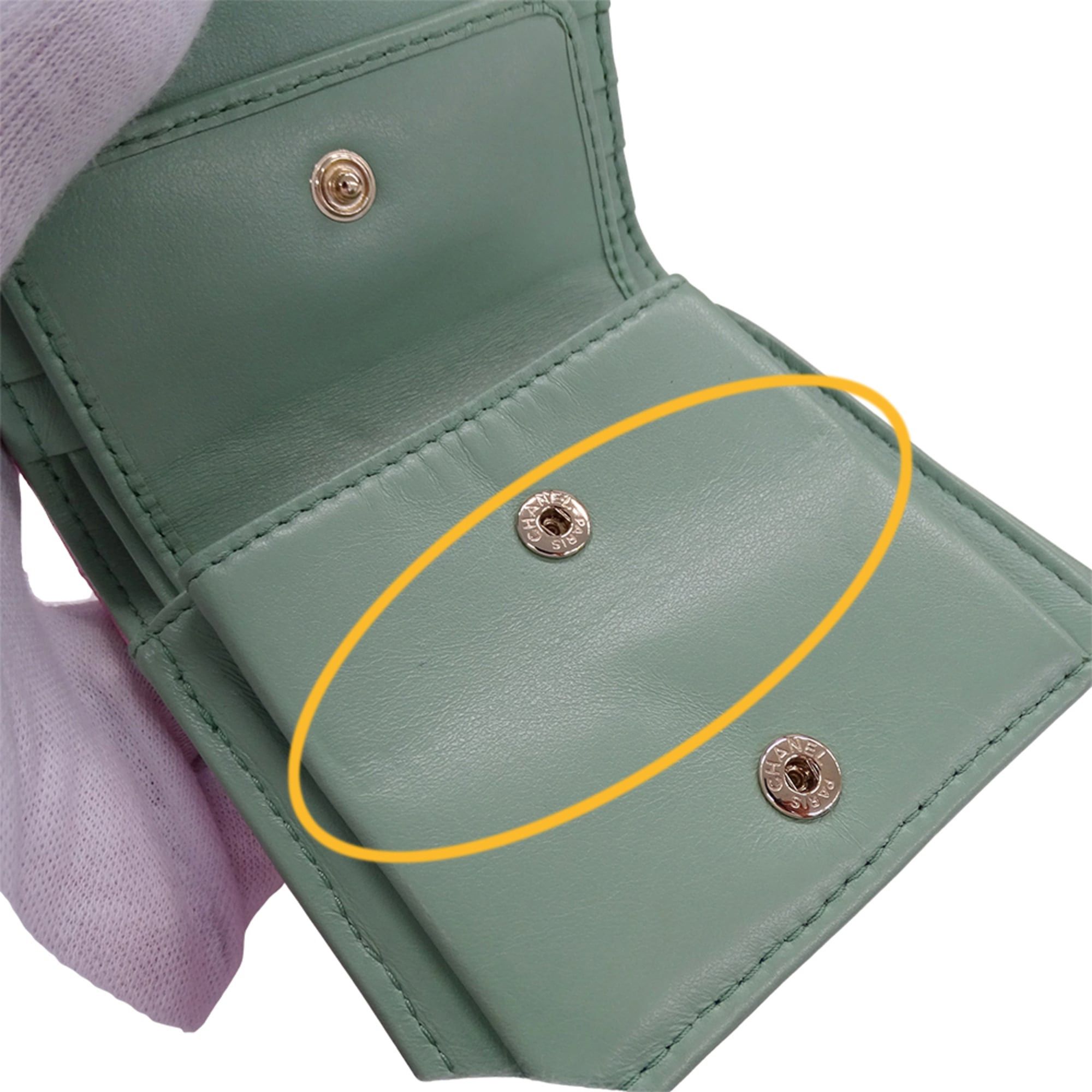 Chanel Chanel women's wallet, brand name, bi-fold caviar leather, matelassé, pink, green, gold hardware, Coco mark. Size ONE SIZE - 10 Thumbnail