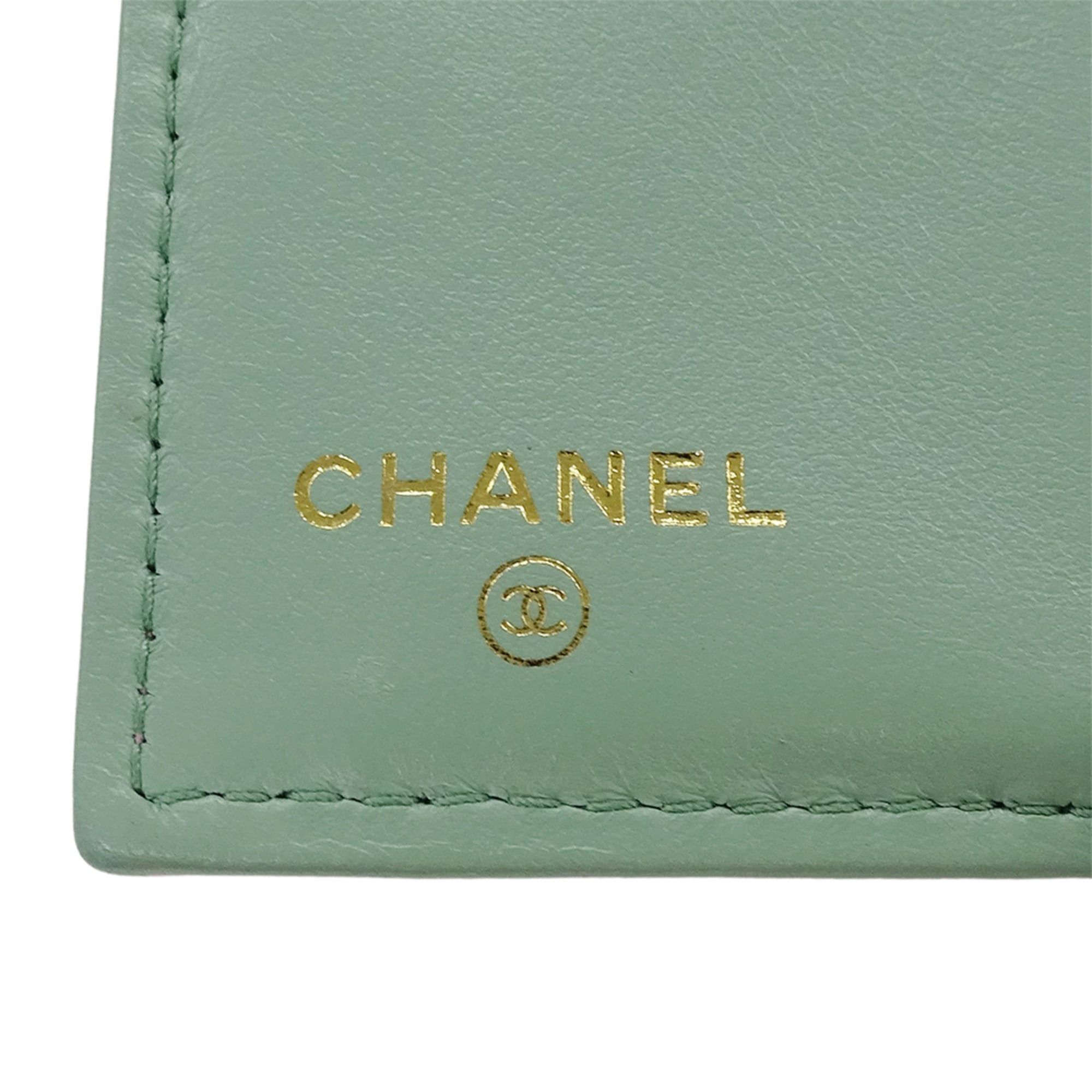Chanel Chanel women's wallet, brand name, bi-fold caviar leather, matelassé, pink, green, gold hardware, Coco mark. Size ONE SIZE - 6 Thumbnail