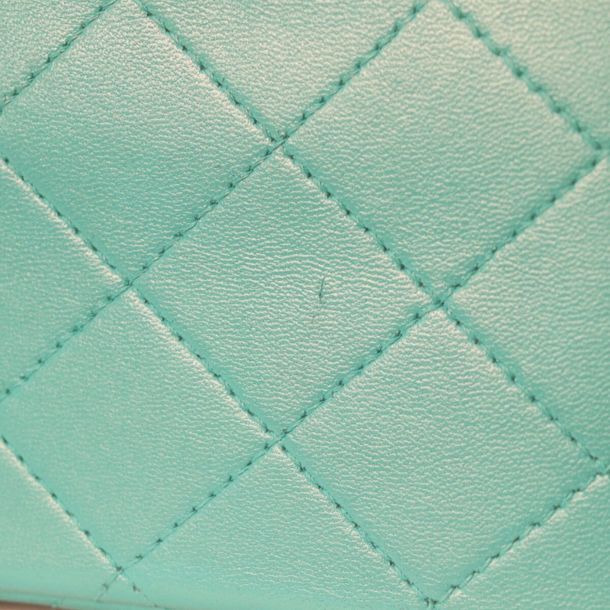 Chanel CHANEL Mini Matelassé 17 Shoulder Bag, No. 23, A35200, Emerald Green Lambskin, Gold Hardware, Women's. Size ONE SIZE - 7 Thumbnail