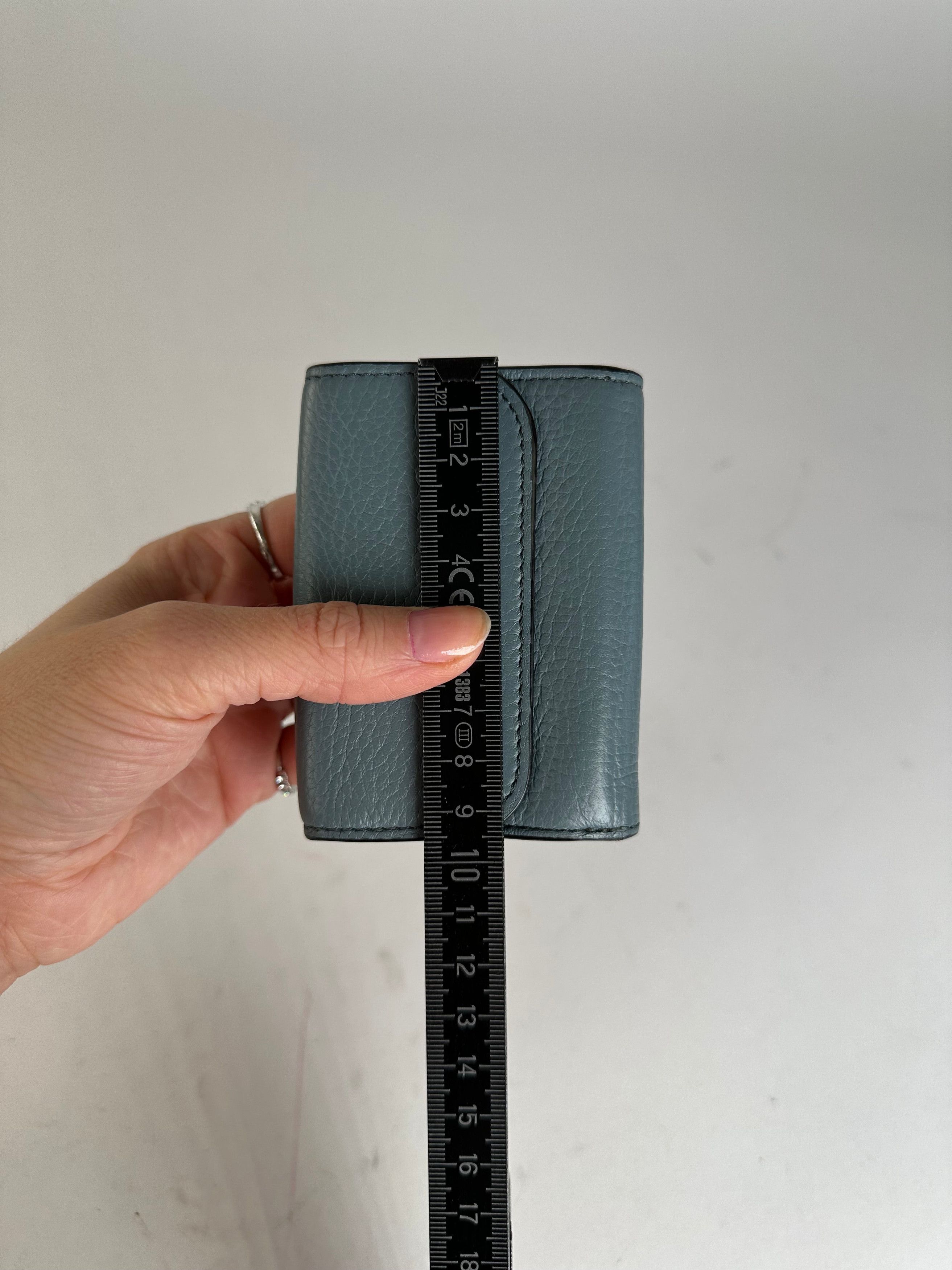 Chloe Vintage Grained Leather Compact Wallet Dusty Blue Size ONE SIZE - 9 Thumbnail