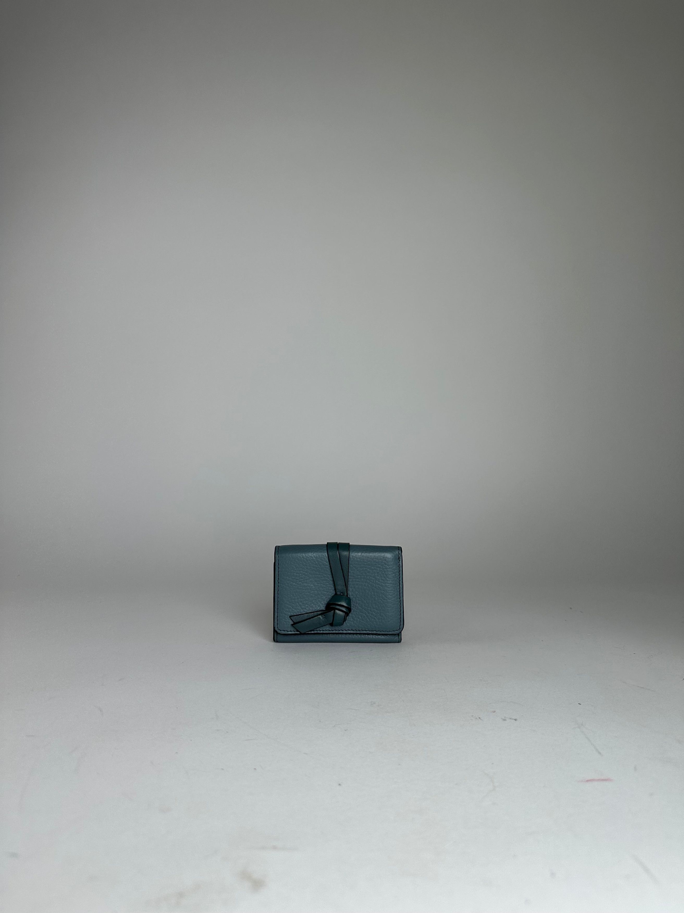 Chloe Vintage Grained Leather Compact Wallet Dusty Blue Size ONE SIZE - 10 Thumbnail