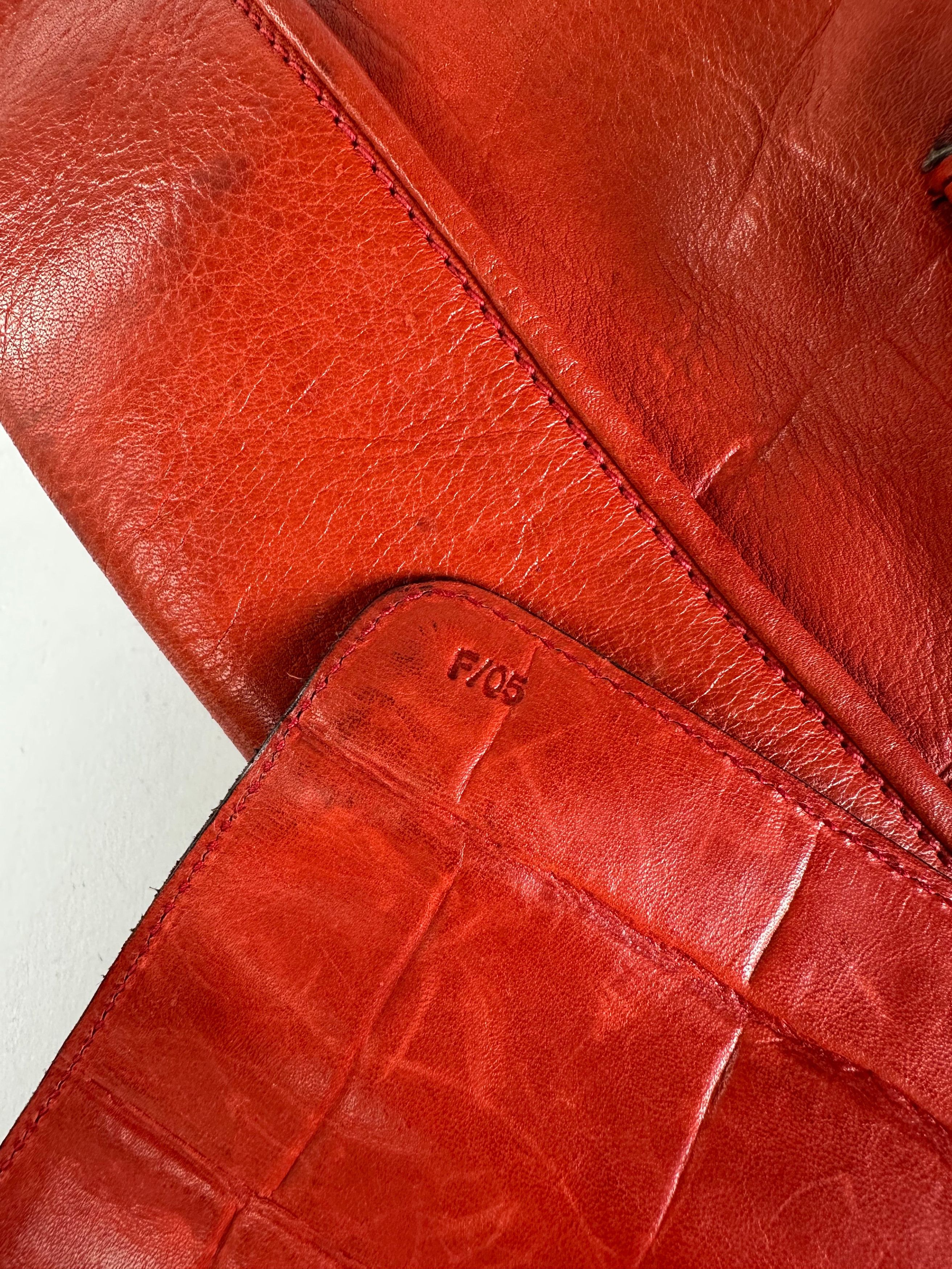 Celine Vintage Triomphe Crest Croc Embossed Leather Tote Red Size ONE SIZE - 3 Thumbnail