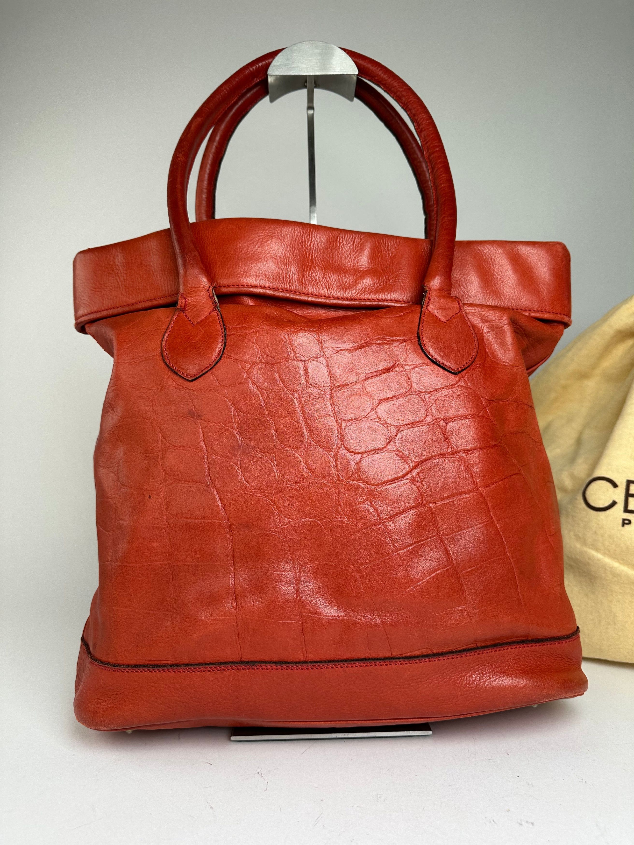 Celine Vintage Triomphe Crest Croc Embossed Leather Tote Red Size ONE SIZE - 11 Thumbnail