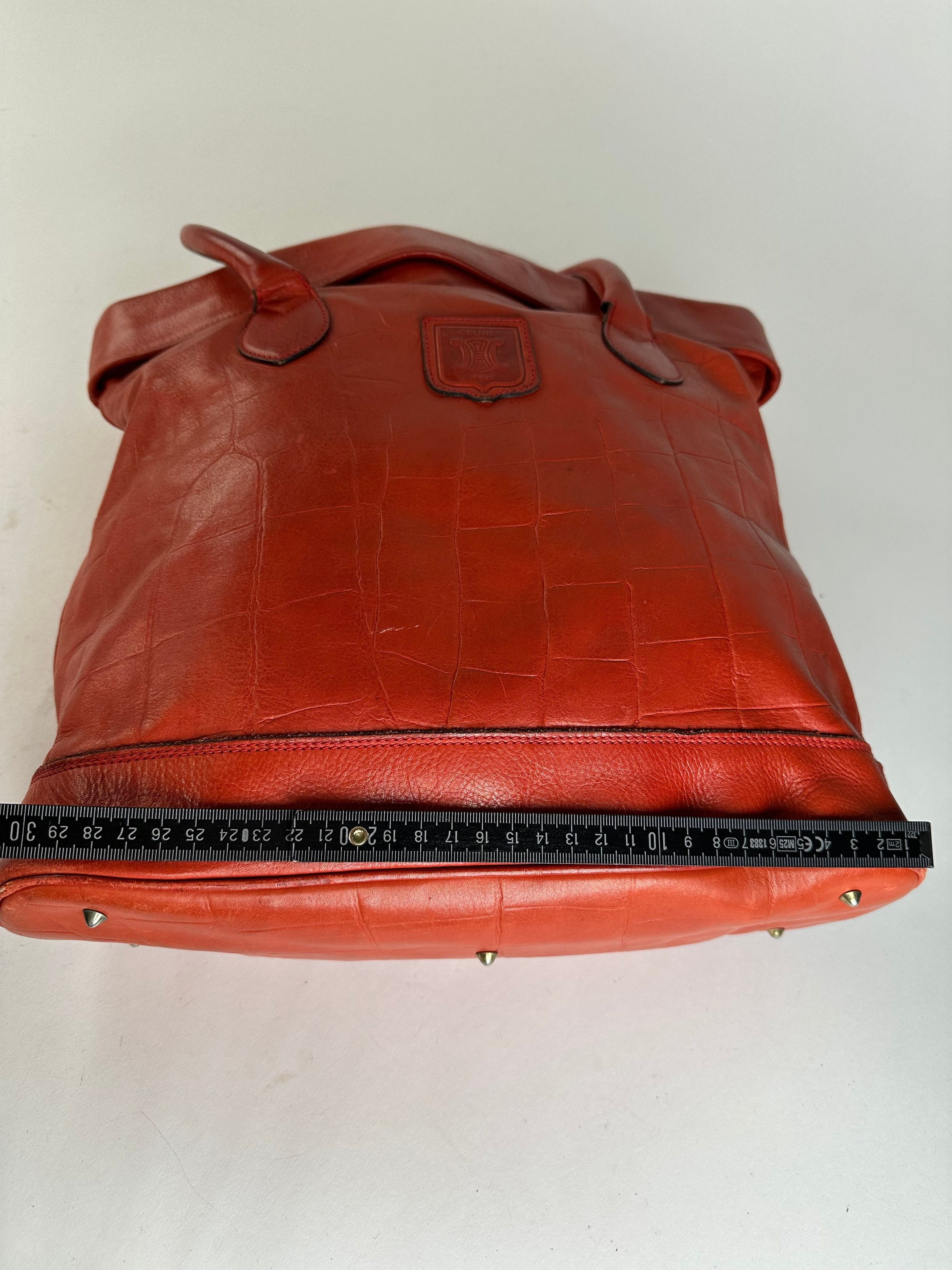 Celine Vintage Triomphe Crest Croc Embossed Leather Tote Red Size ONE SIZE - 13 Thumbnail