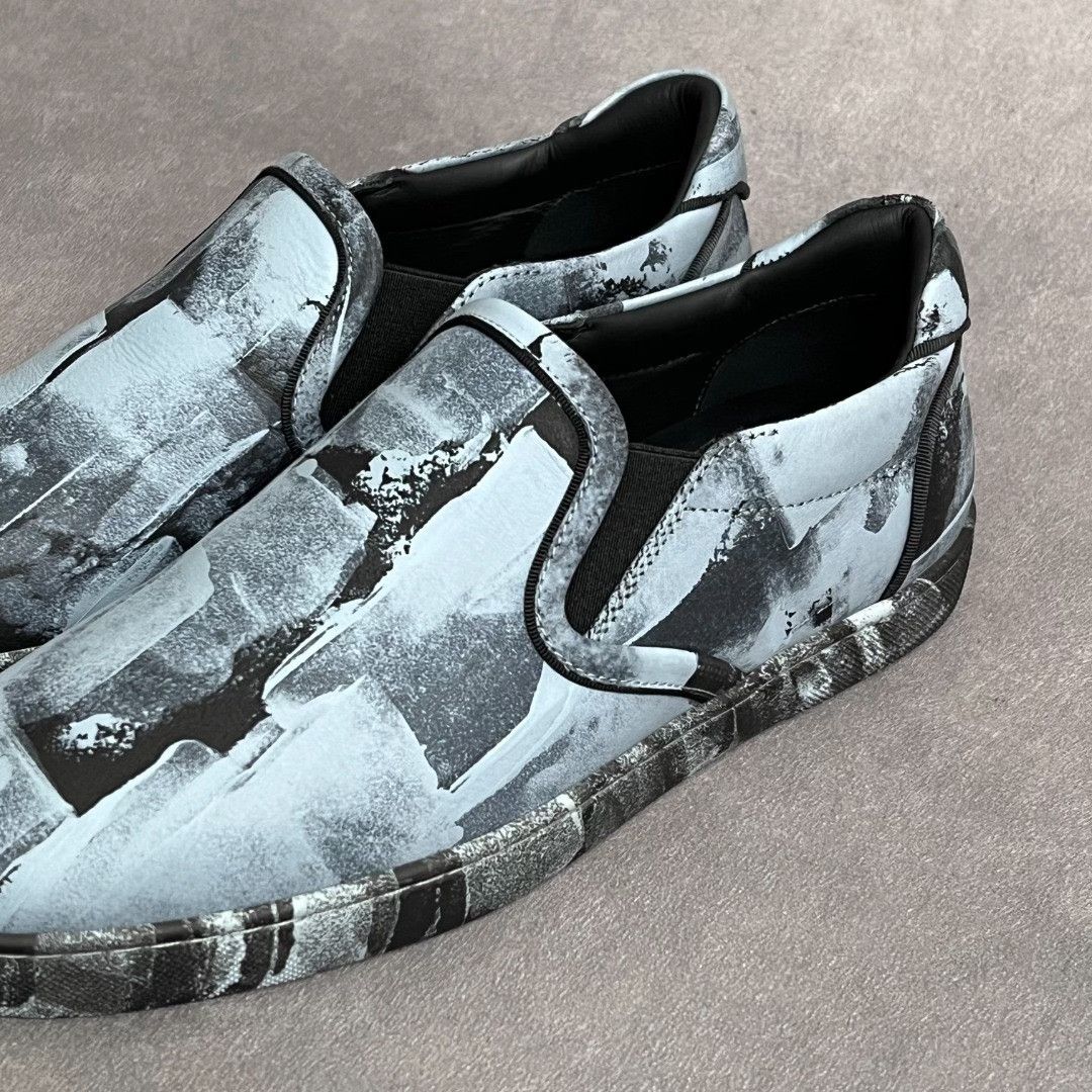 Christian Louboutin Christian Louboutin Leather Multi Lowtop Sneakers 6 Men Size US 6 / EU 39 - 2 Thumbnail