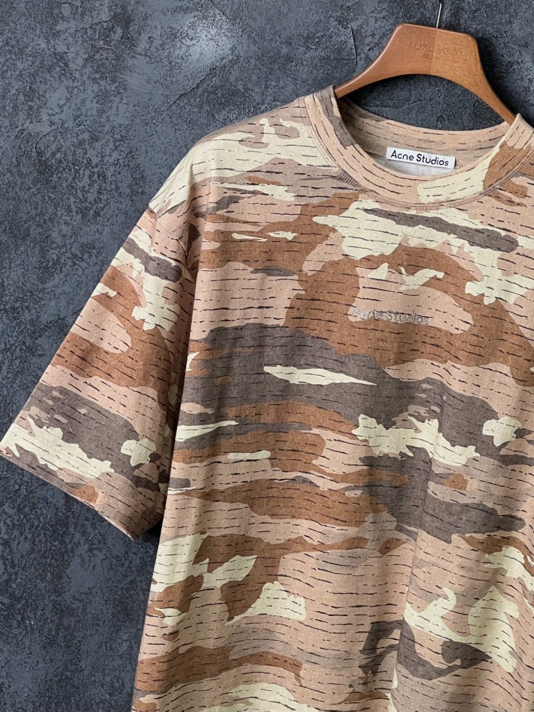 Acne Studios Acne Studios Cotton Camo T-Shirt s Men Size US S / EU 44-46 / 1 - 4 Thumbnail