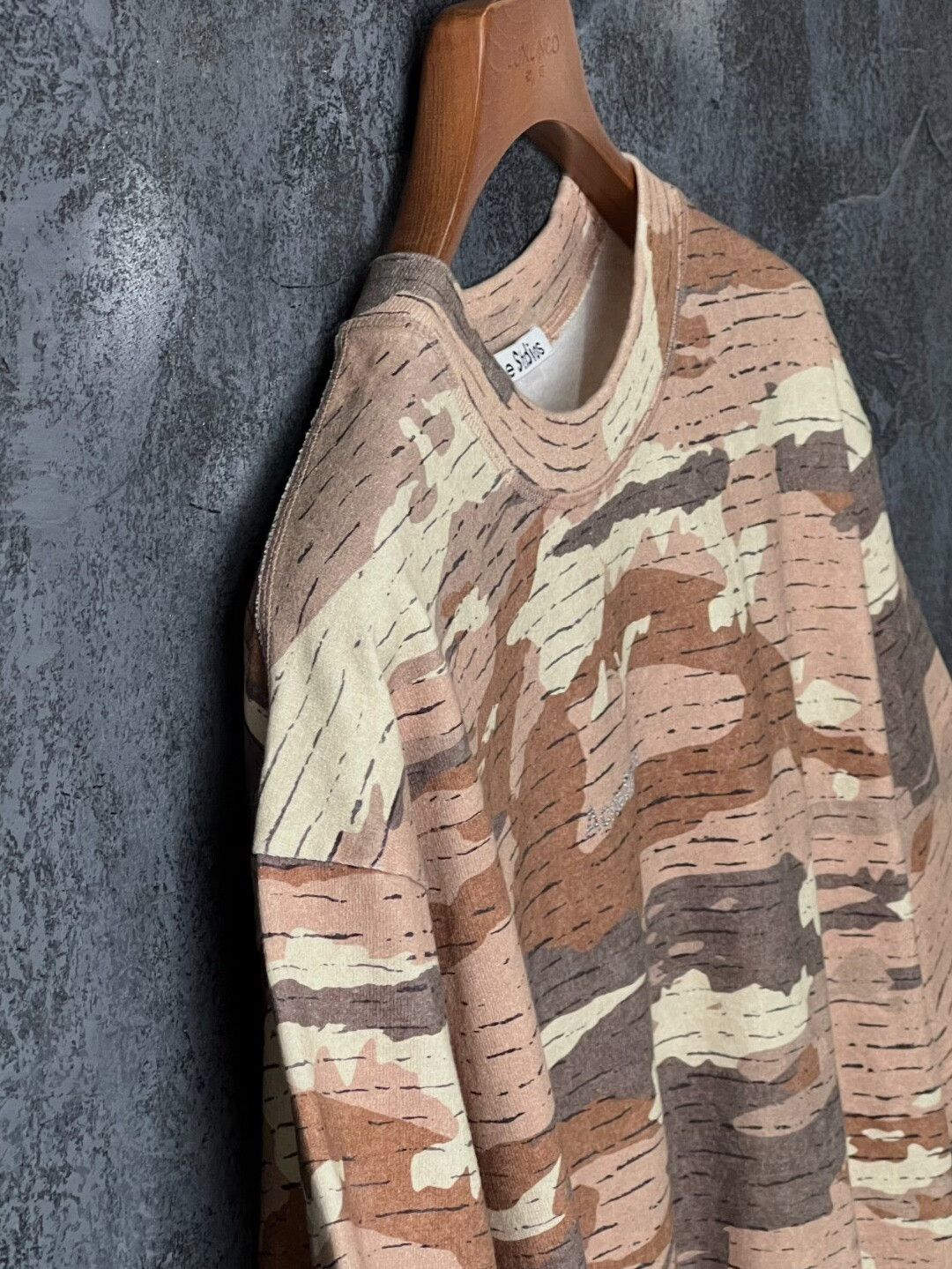 Acne Studios Acne Studios Cotton Camo T-Shirt s Men Size US S / EU 44-46 / 1 - 5 Thumbnail