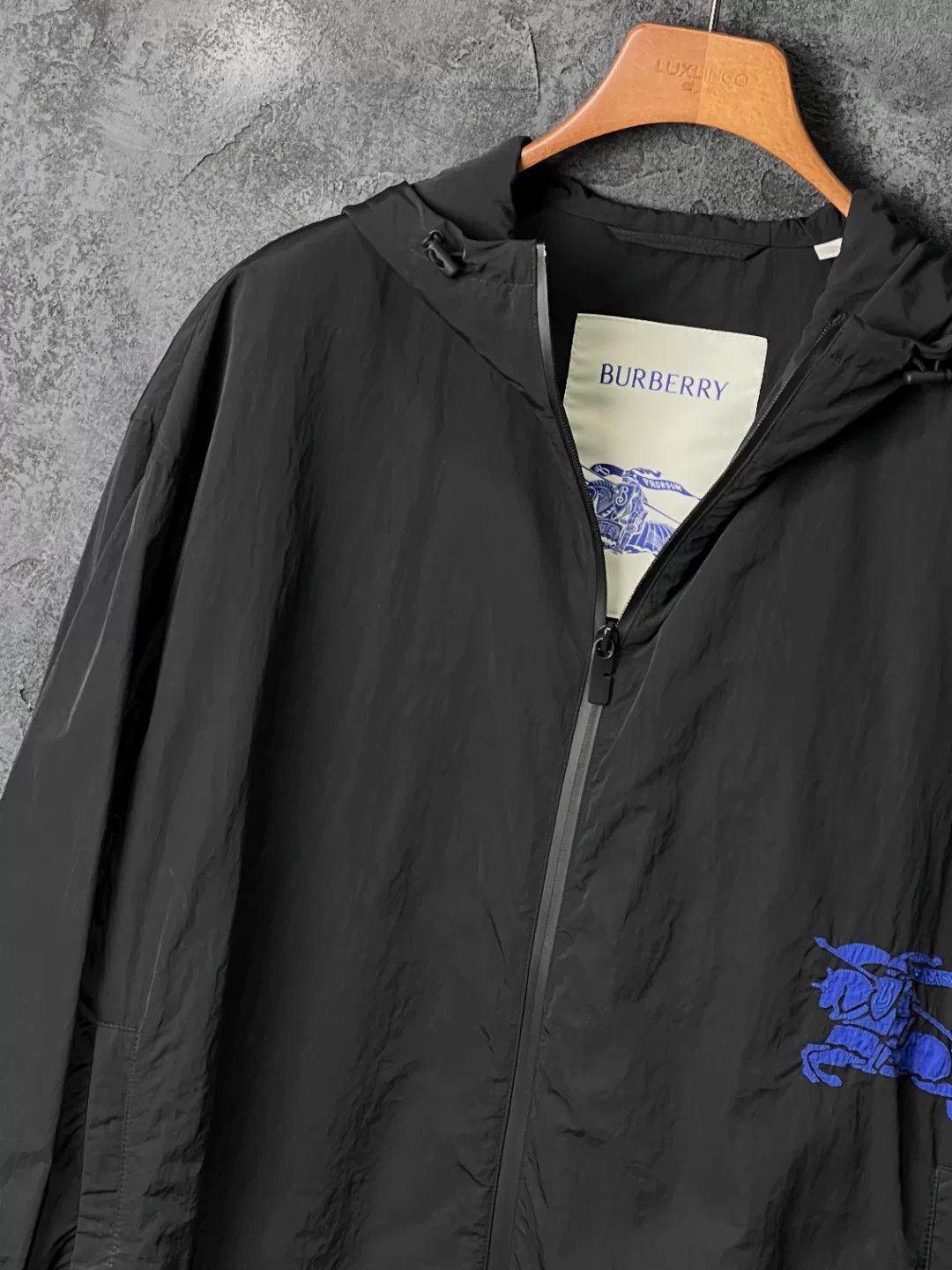 Burberry Burberry Casual Black Light Jacket s Men Size US S / EU 44-46 / 1 - 4 Thumbnail