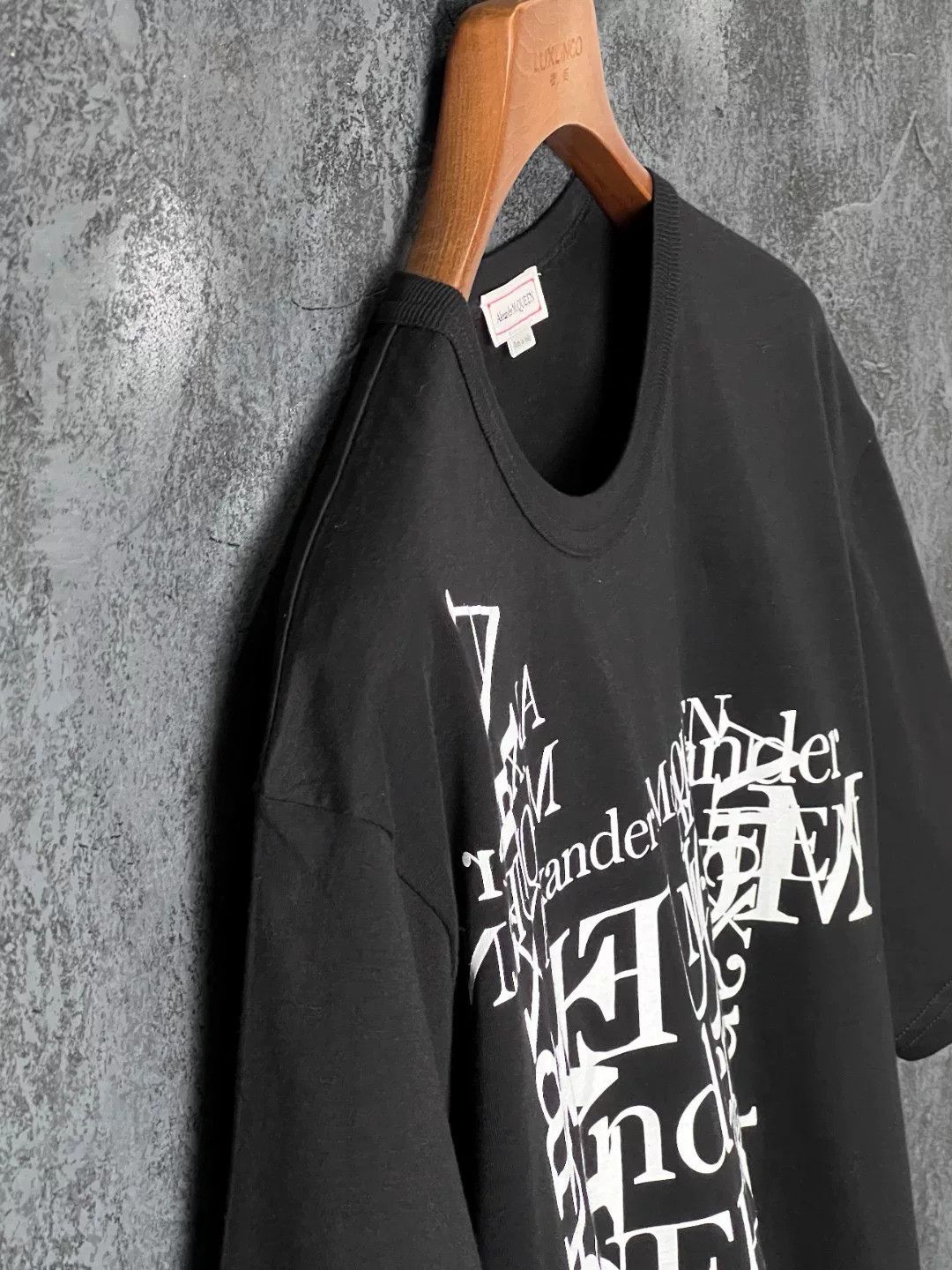 Alexander McQueen Alexander McQueen Cotton Printed Black T-Shirt s Men Size US S / EU 44-46 / 1 - 5 Thumbnail