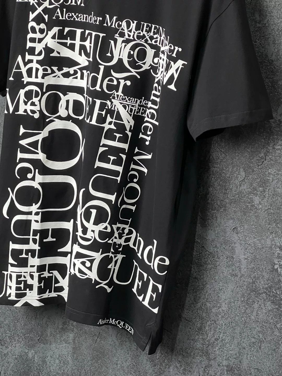 Alexander McQueen Alexander McQueen Cotton Printed Black T-Shirt s Men Size US S / EU 44-46 / 1 - 6 Thumbnail