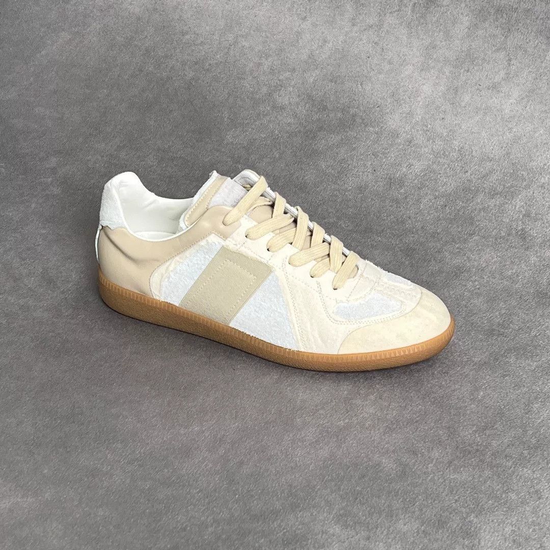 Maison Margiela Maison Margiela Leather White Lowtop Sneakers 6 Men Size US 6 / EU 39 - 2 Thumbnail