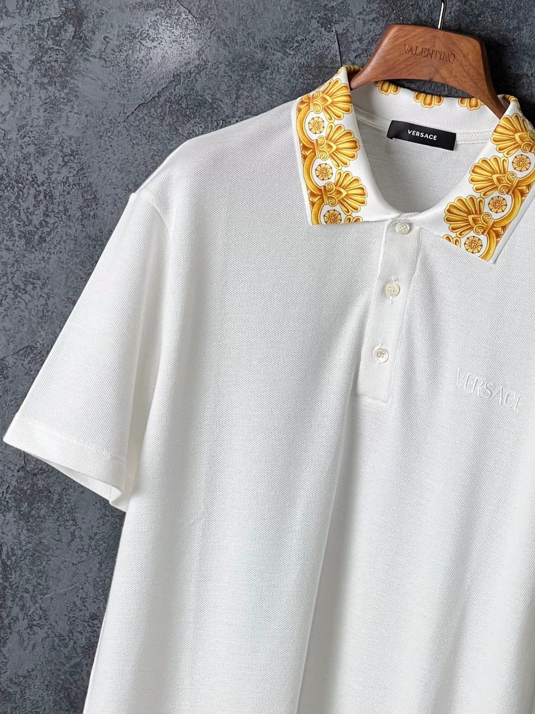 Versace Versace Cotton Embroidered Polo xl Men Size US XL / EU 56 / 4 - 4 Thumbnail