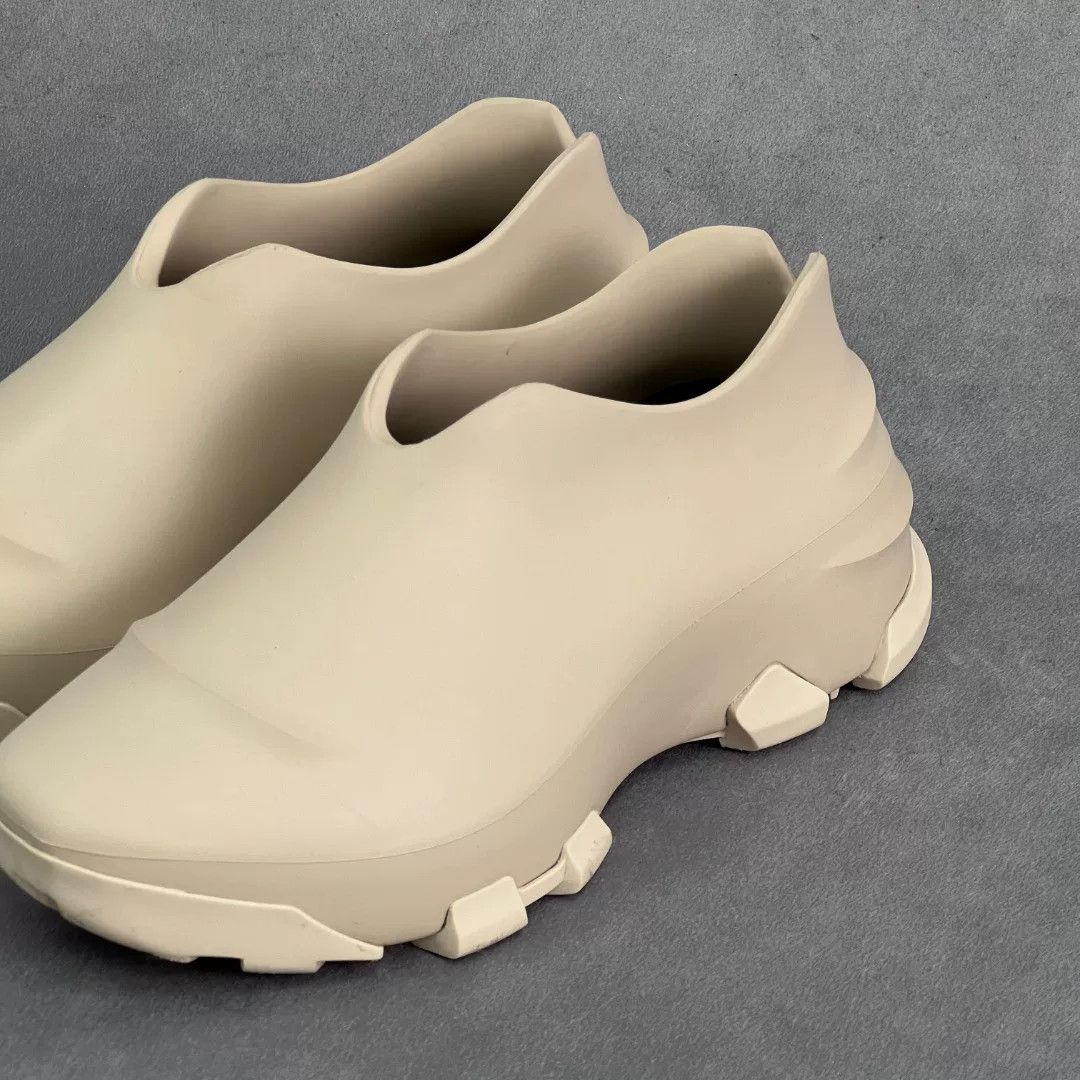 Givenchy Givenchy Casual Beige Lowtop Sneakers 6 Men Size US 6 / EU 39 - 2 Thumbnail