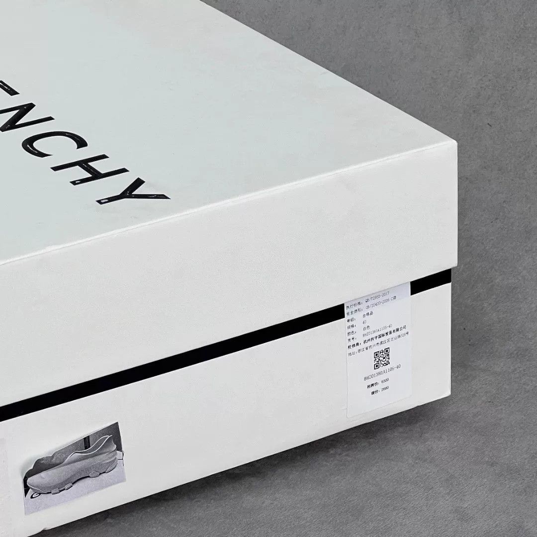 Givenchy Givenchy Casual Lowtop Sneakers 8 Men Size US 8 / EU 41 - 9 Thumbnail
