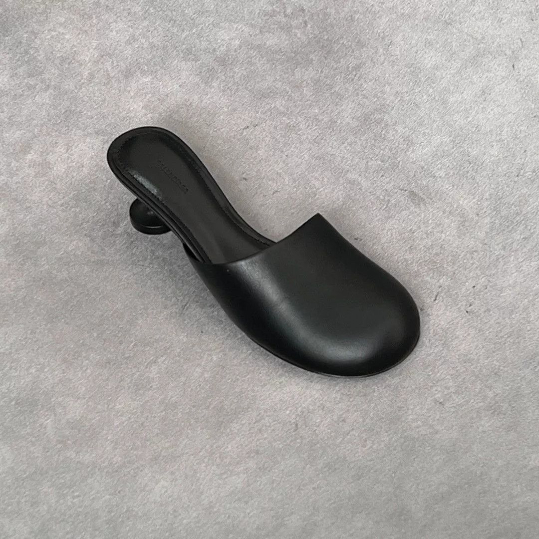 Balenciaga Balenciaga Leather Black Sandals us_5 Women Size US 5 / IT 35 - 4 Thumbnail