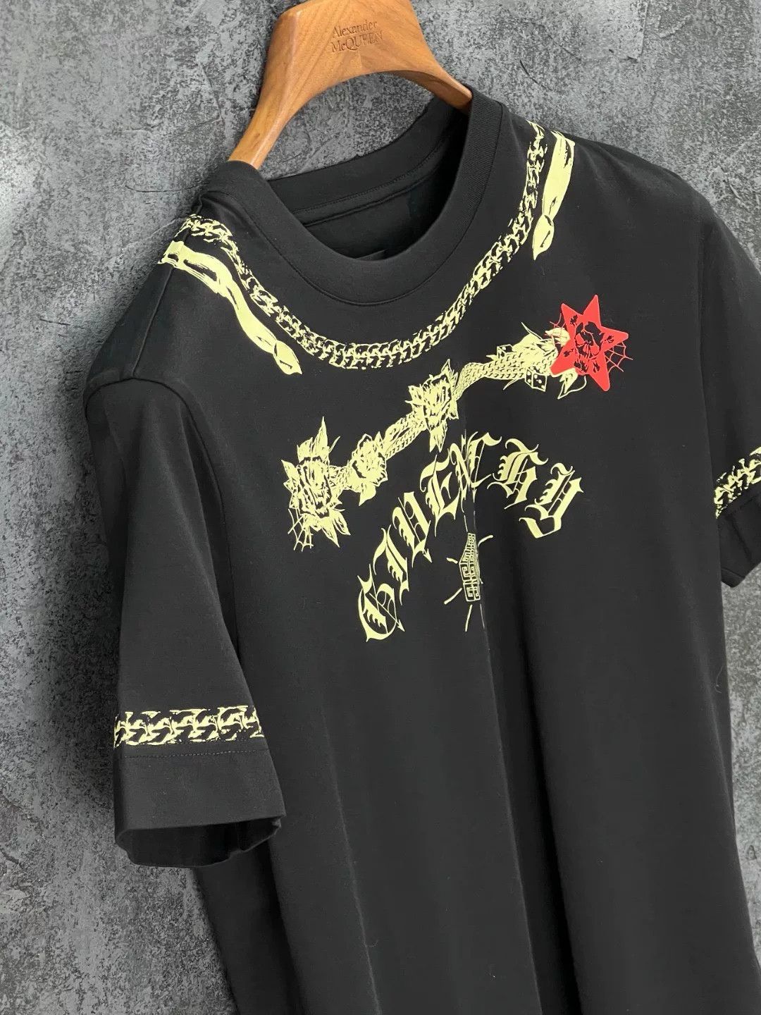 Givenchy Givenchy Casual Printed T-Shirt xs Men Size US XS / EU 42 / 0 - 5 Thumbnail