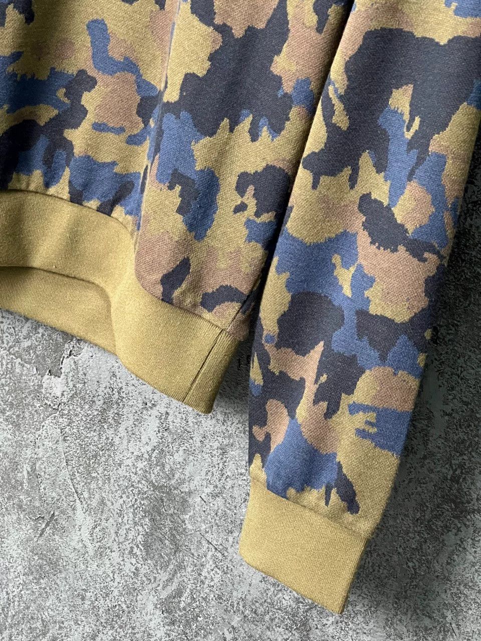 Ermenegildo Zegna Ermenegildo Zegna Retro Camo Hoodie s Men Size US S / EU 44-46 / 1 - 5 Thumbnail