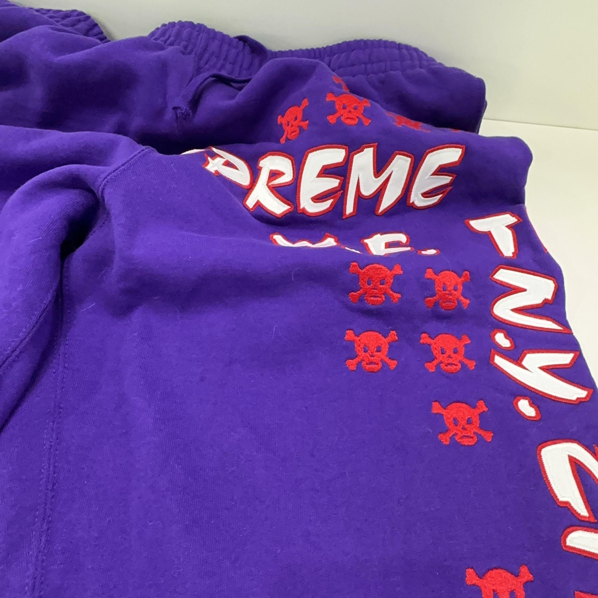Supreme Supreme Logo Print Sweatpants XL Size US 36 / EU 52 - 9 Thumbnail