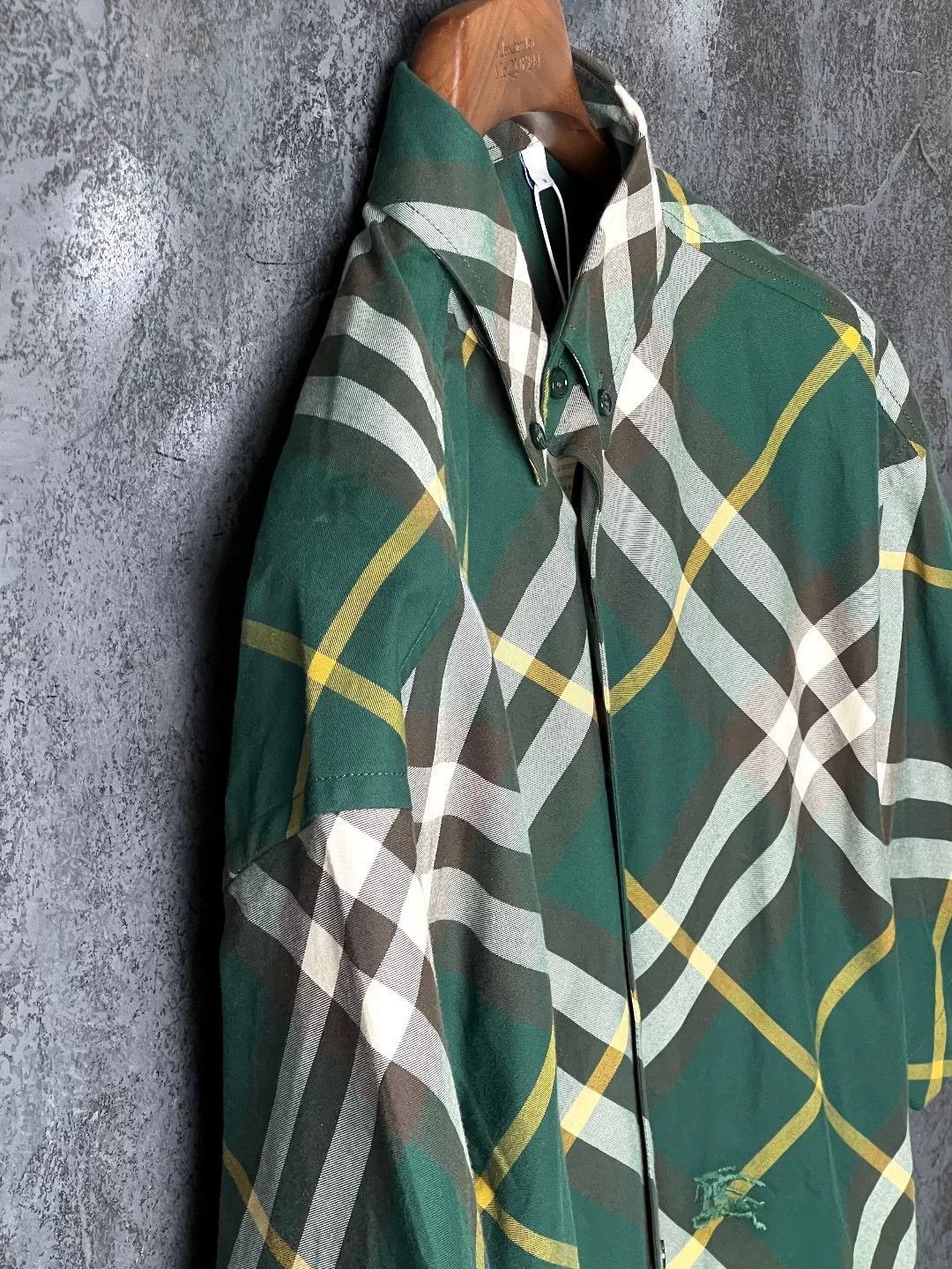 Burberry Burberry Cotton Plaid Green Shirt m Men Size US M / EU 48-50 / 2 - 6 Thumbnail