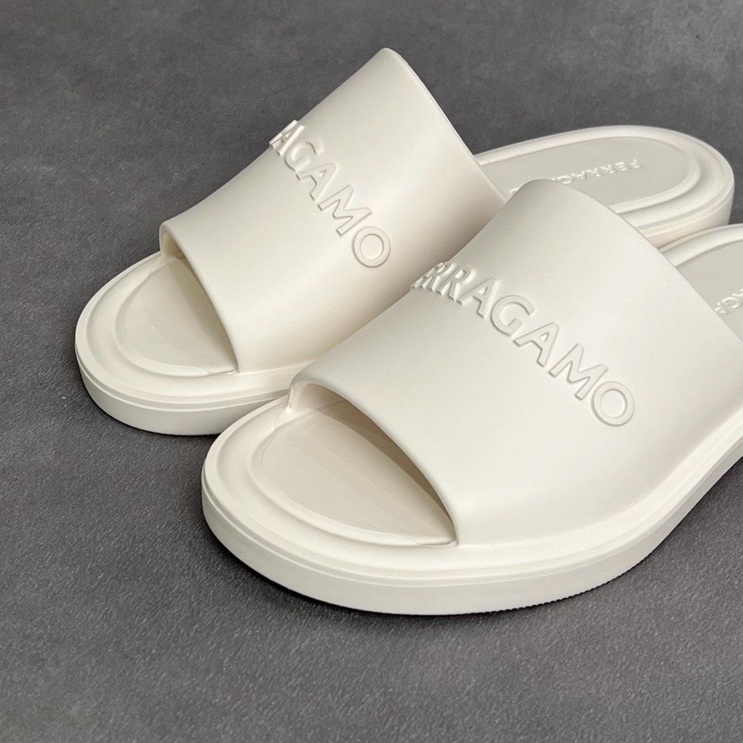 Salvatore Ferragamo Salvatore Ferragamo White Sandals 6 Men Size US 6 / EU 39 - 3 Thumbnail