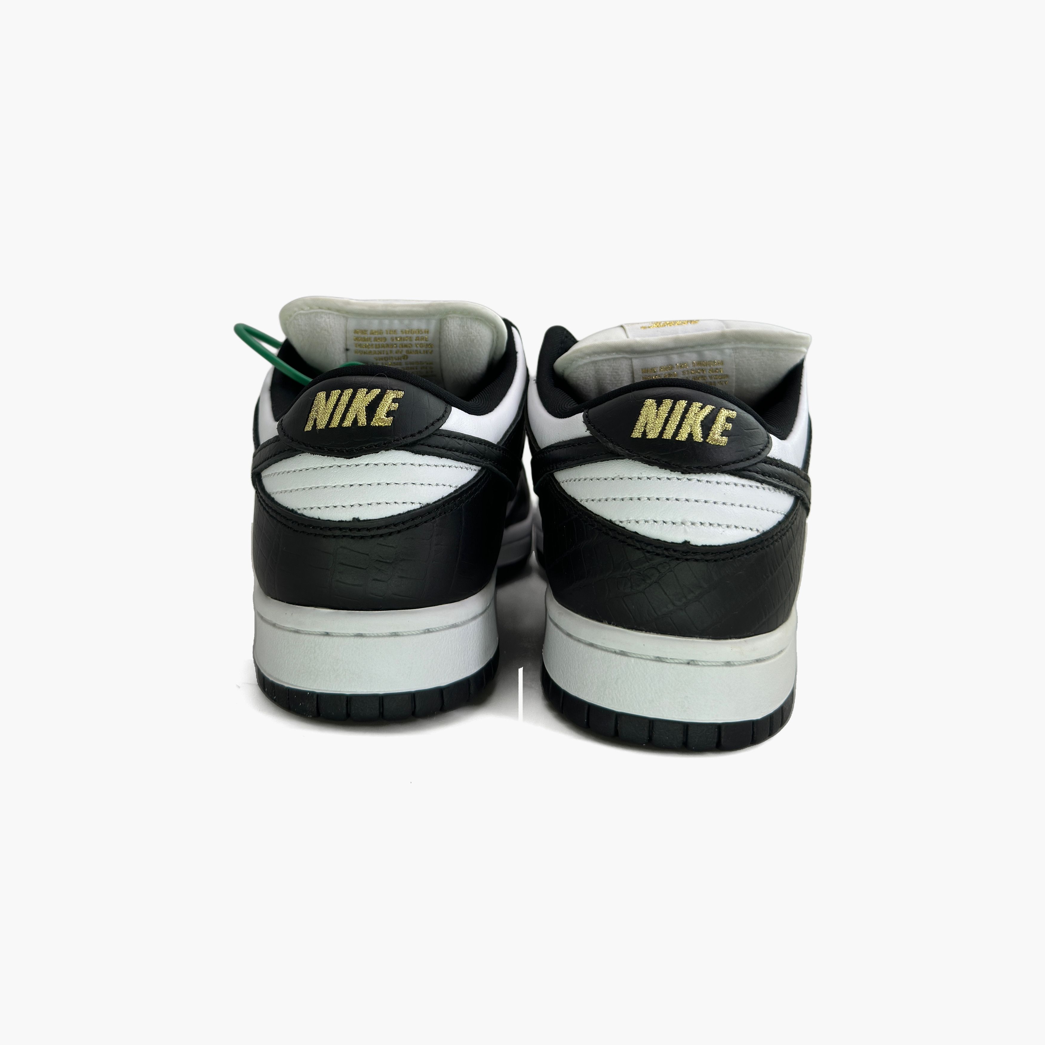 Nike Nike x Supreme SB Dunk Low Black Stars EU 40.5 Size US 7.5 / EU 40-41 - 7 Thumbnail