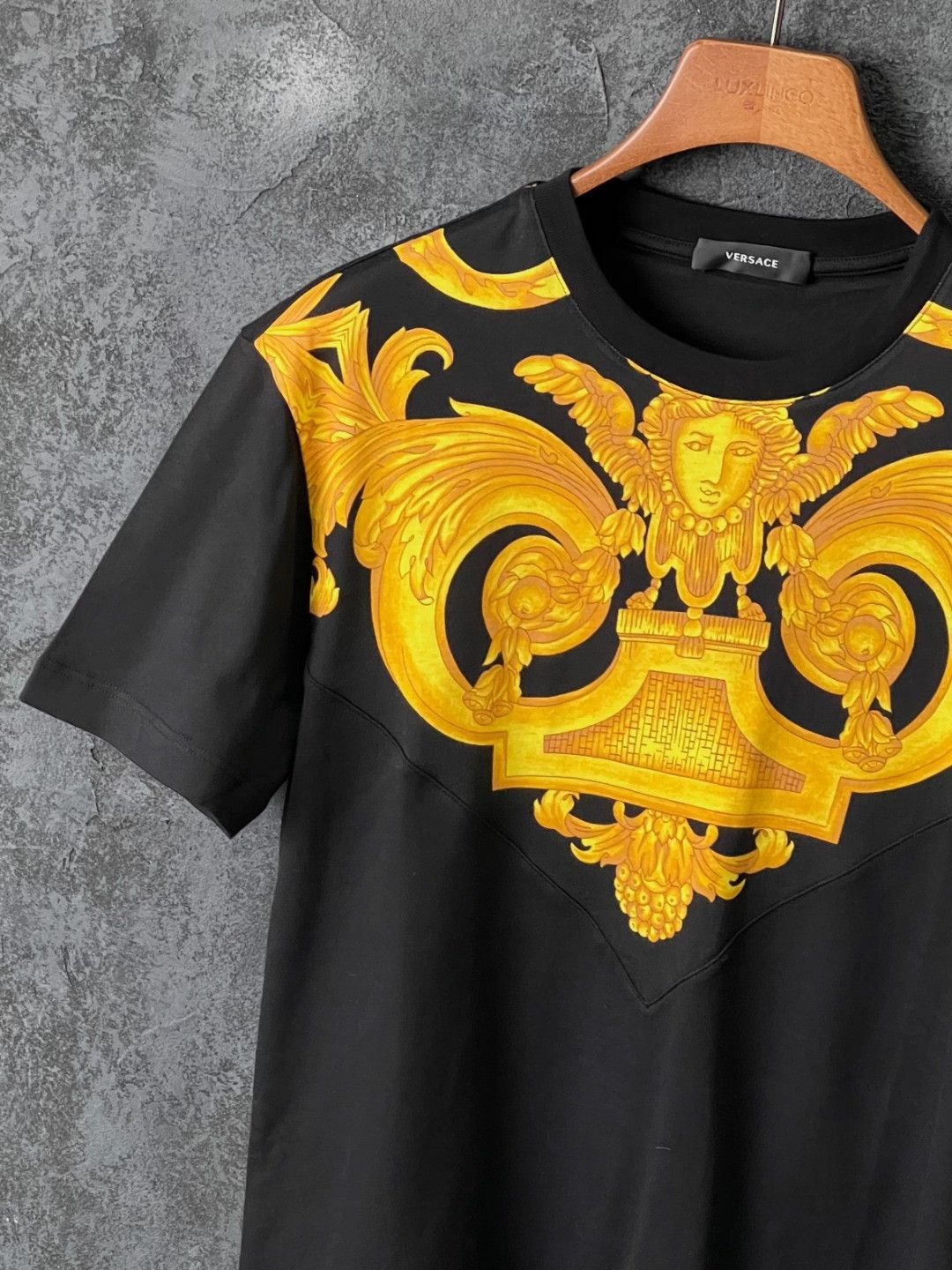 Versace Versace Cotton Printed T-Shirt s Men Size US S / EU 44-46 / 1 - 4 Thumbnail