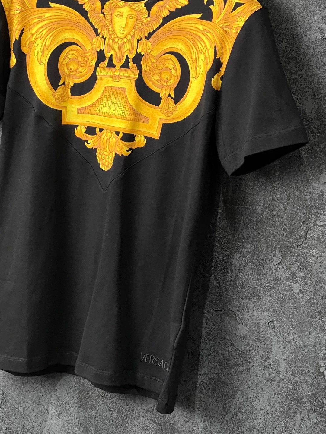 Versace Versace Cotton Printed T-Shirt s Men Size US S / EU 44-46 / 1 - 6 Thumbnail