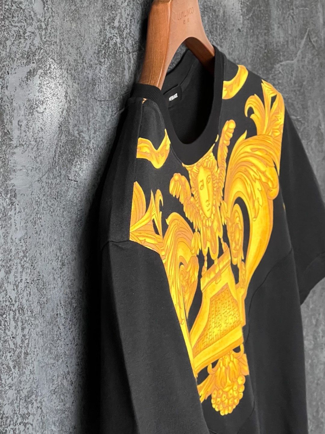 Versace Versace Cotton Printed T-Shirt s Men Size US S / EU 44-46 / 1 - 5 Thumbnail