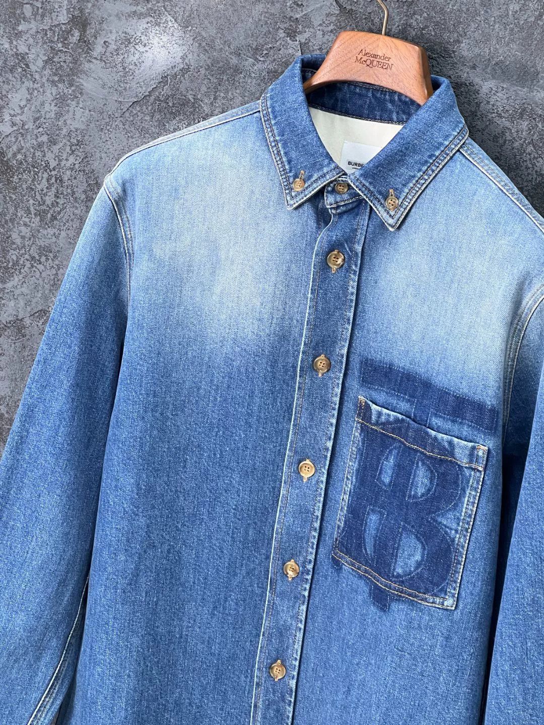 Burberry Burberry Retro Denim Shirt s Men Size US S / EU 44-46 / 1 - 4 Thumbnail