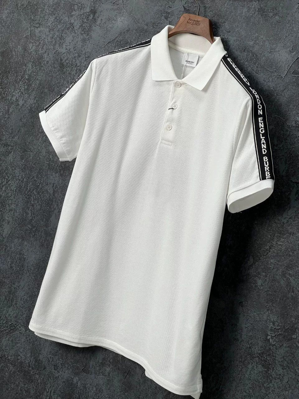 Burberry Burberry Retro Polo l Men Size US L / EU 52-54 / 3 - 4 Thumbnail