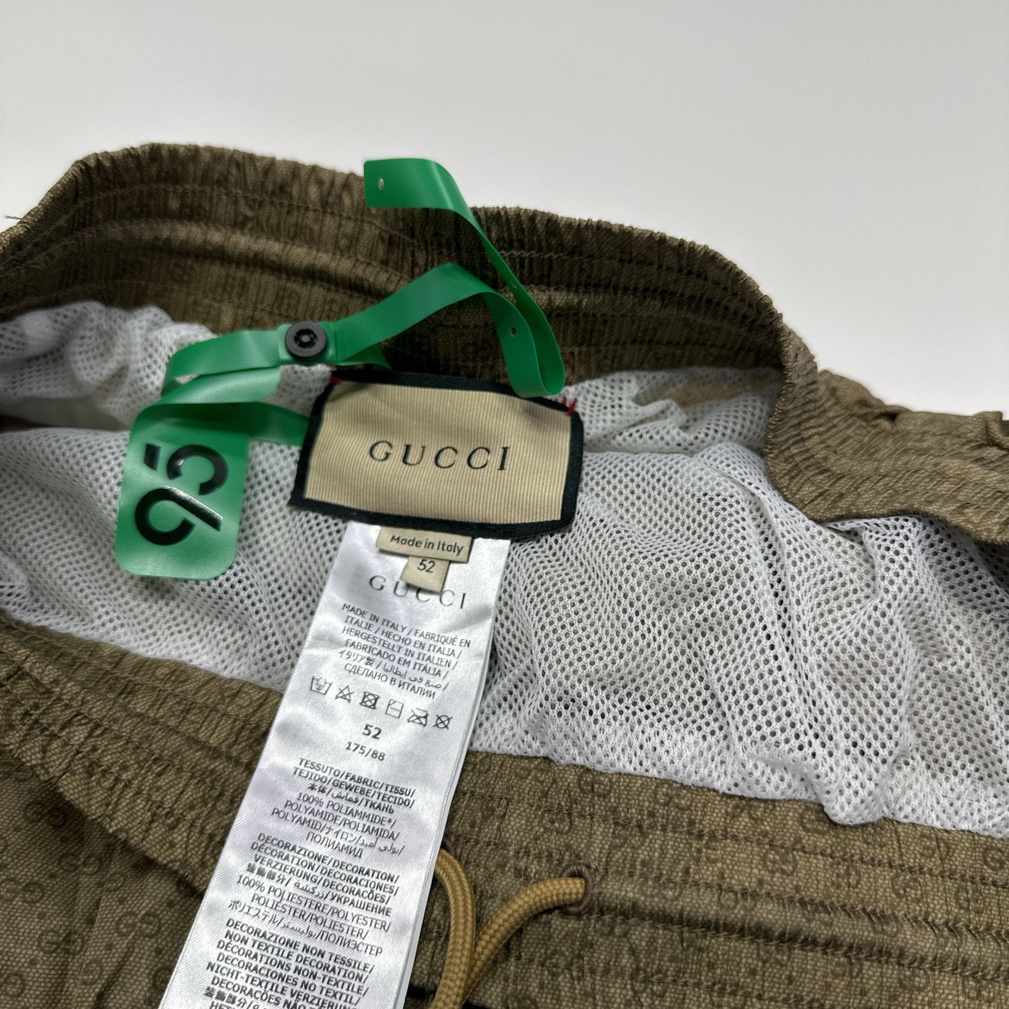Gucci Gucci Logo Print Webbing Swim Trunks EU 52 Size US 36 / EU 52 - 4 Thumbnail