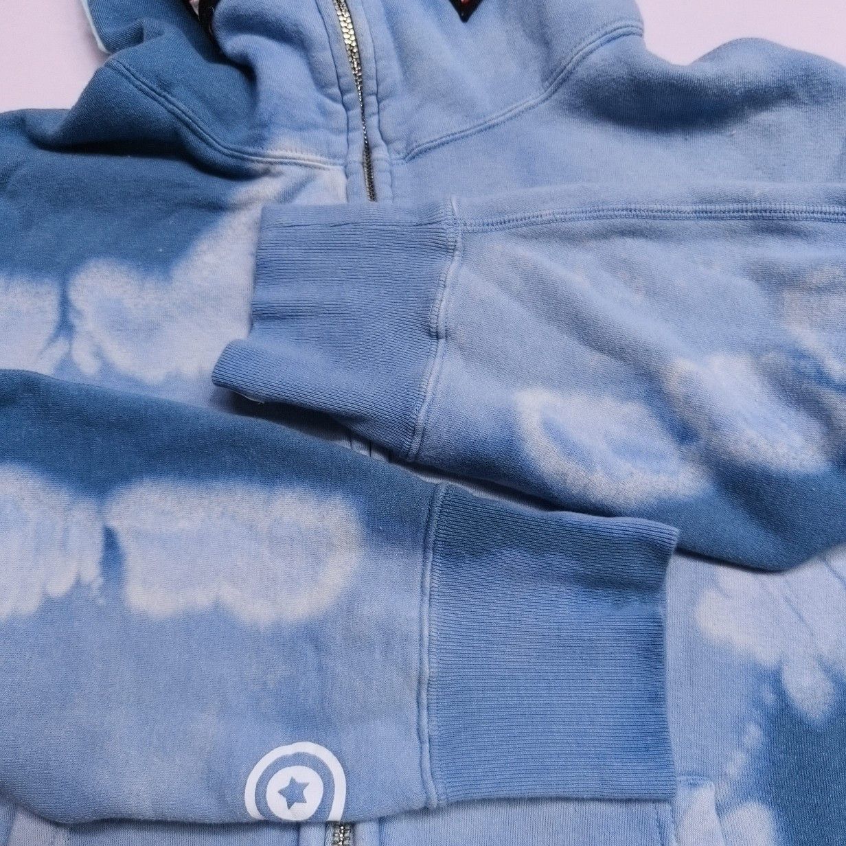 Bape A Bathing Ape Hand-Dyed Shark Hoodie S Size US S / EU 44-46 / 1 - 13 Thumbnail
