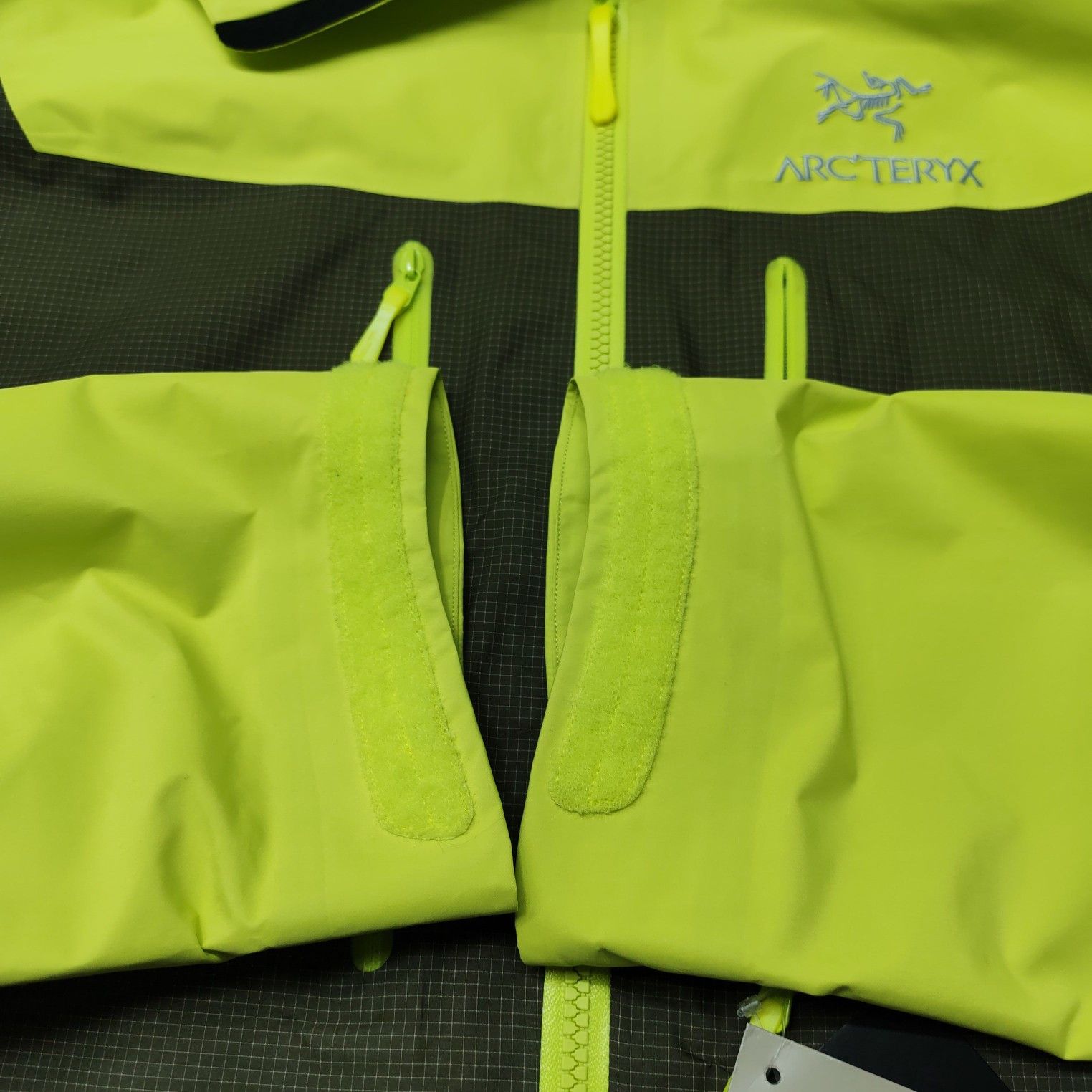 Arc'teryx Arc'teryx Alpha GORE-TEX Jacket Size L Size US L / EU 52-54 / 3 - 10 Thumbnail