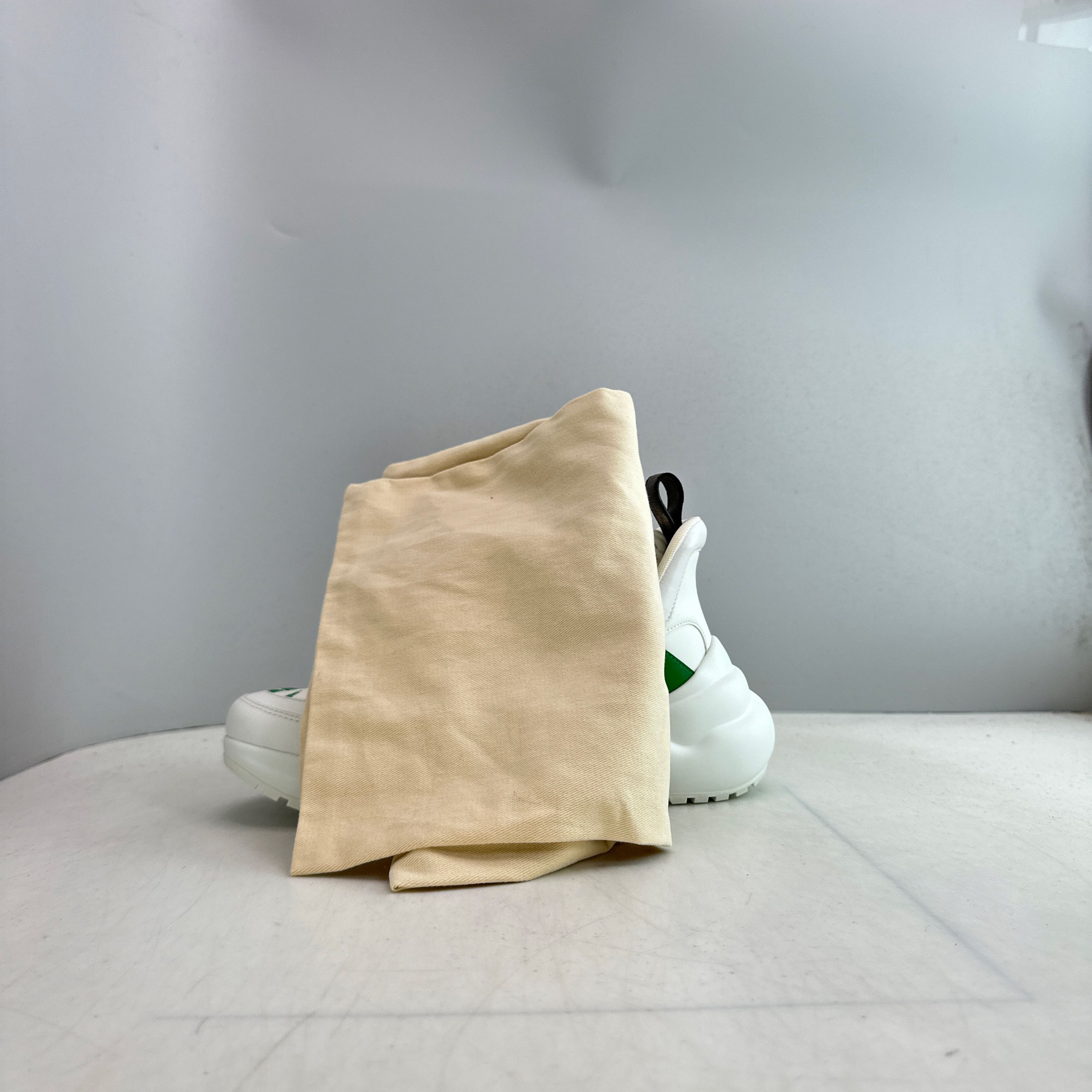 Louis Vuitton Louis Vuitton White Green Archlight Sneakers 37 Size US 7 / IT 37 - 11 Thumbnail