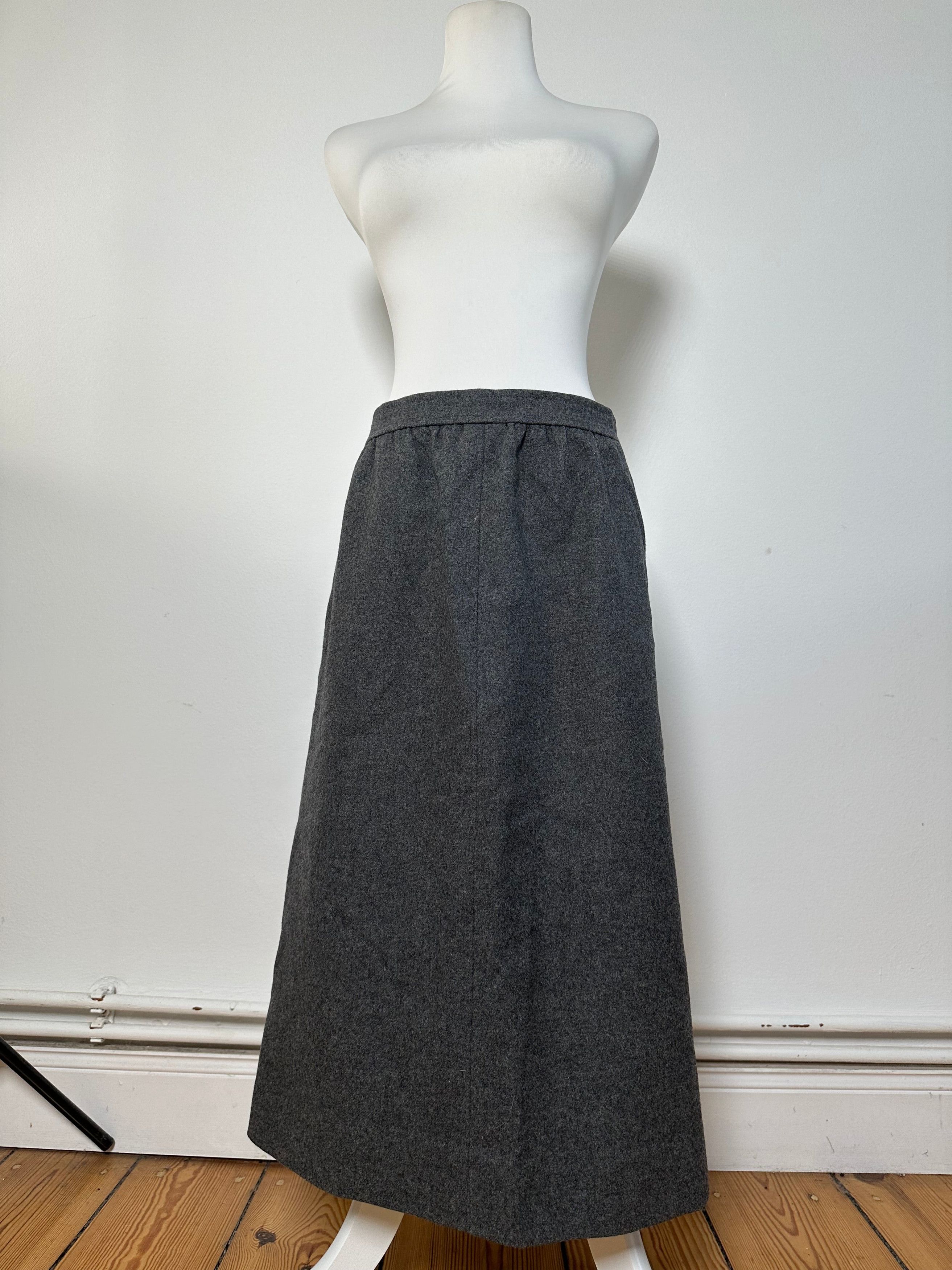 Givenchy Vintage Nouvelle Boutique Wool Skirt Charcoal Grey S Size 27" / US 4 / IT 40 - 13 Thumbnail