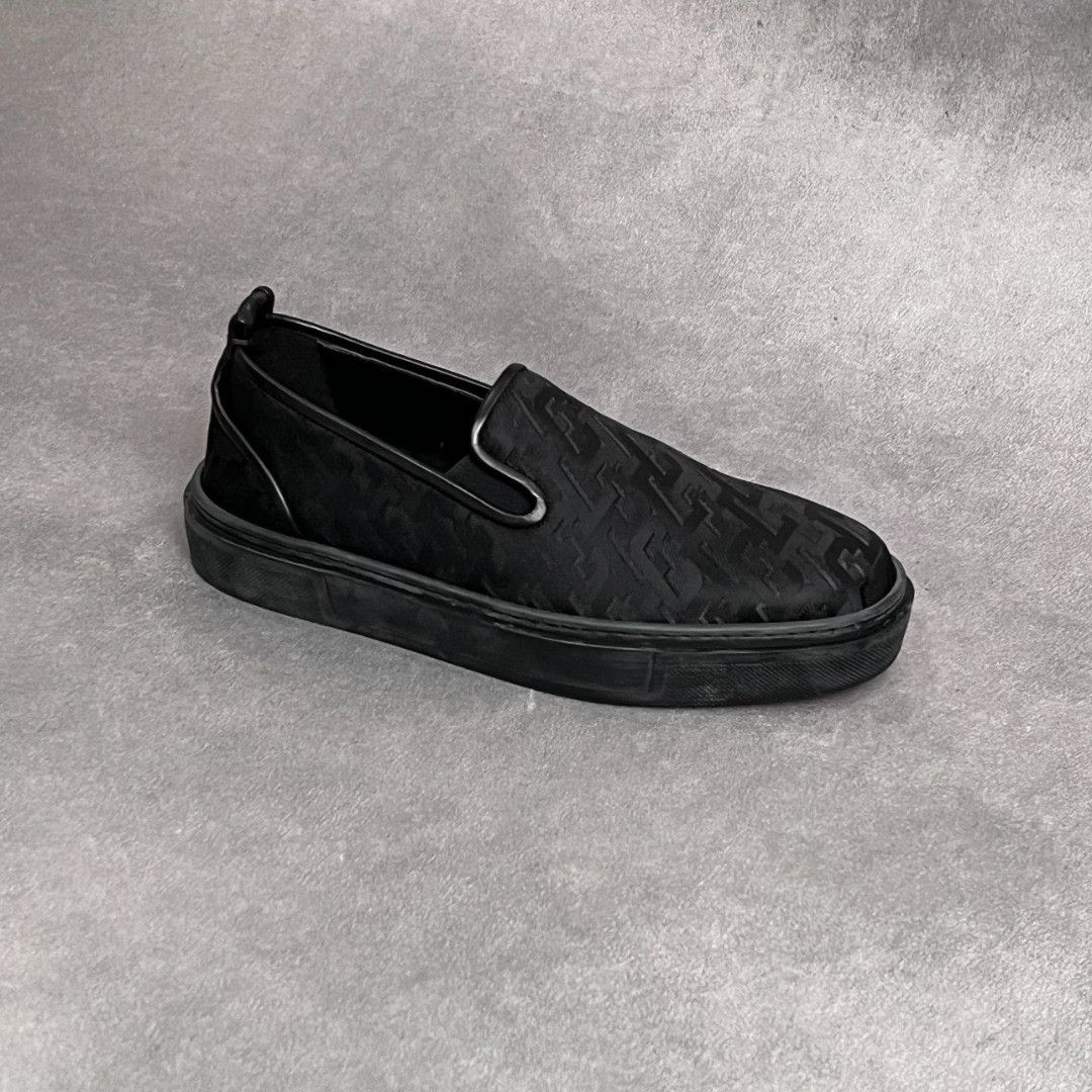 Christian Louboutin Christian Louboutin Leather Black Lowtop Sneakers 7 Men Size US 7 / EU 40 - 4 Thumbnail