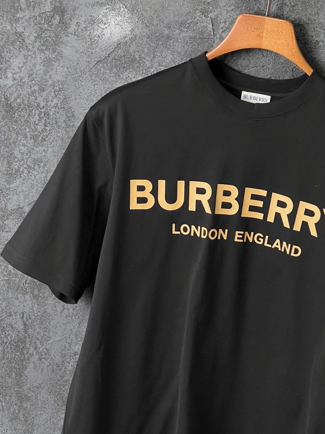 Burberry Burberry Retro Printed T-Shirt m Men Size US M / EU 48-50 / 2 - 4 Thumbnail