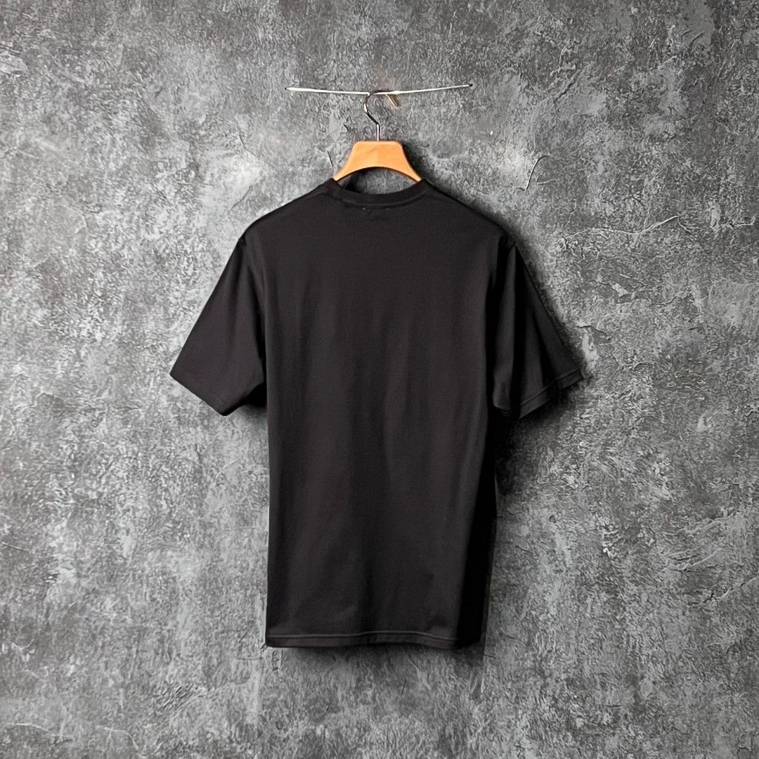 Burberry Burberry Retro Printed T-Shirt m Men Size US M / EU 48-50 / 2 - 2 Thumbnail